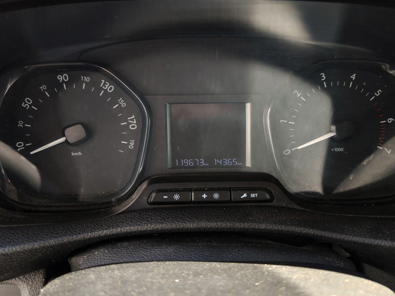Opel Vivaro Furgon BlueHDi 120 - foto 14