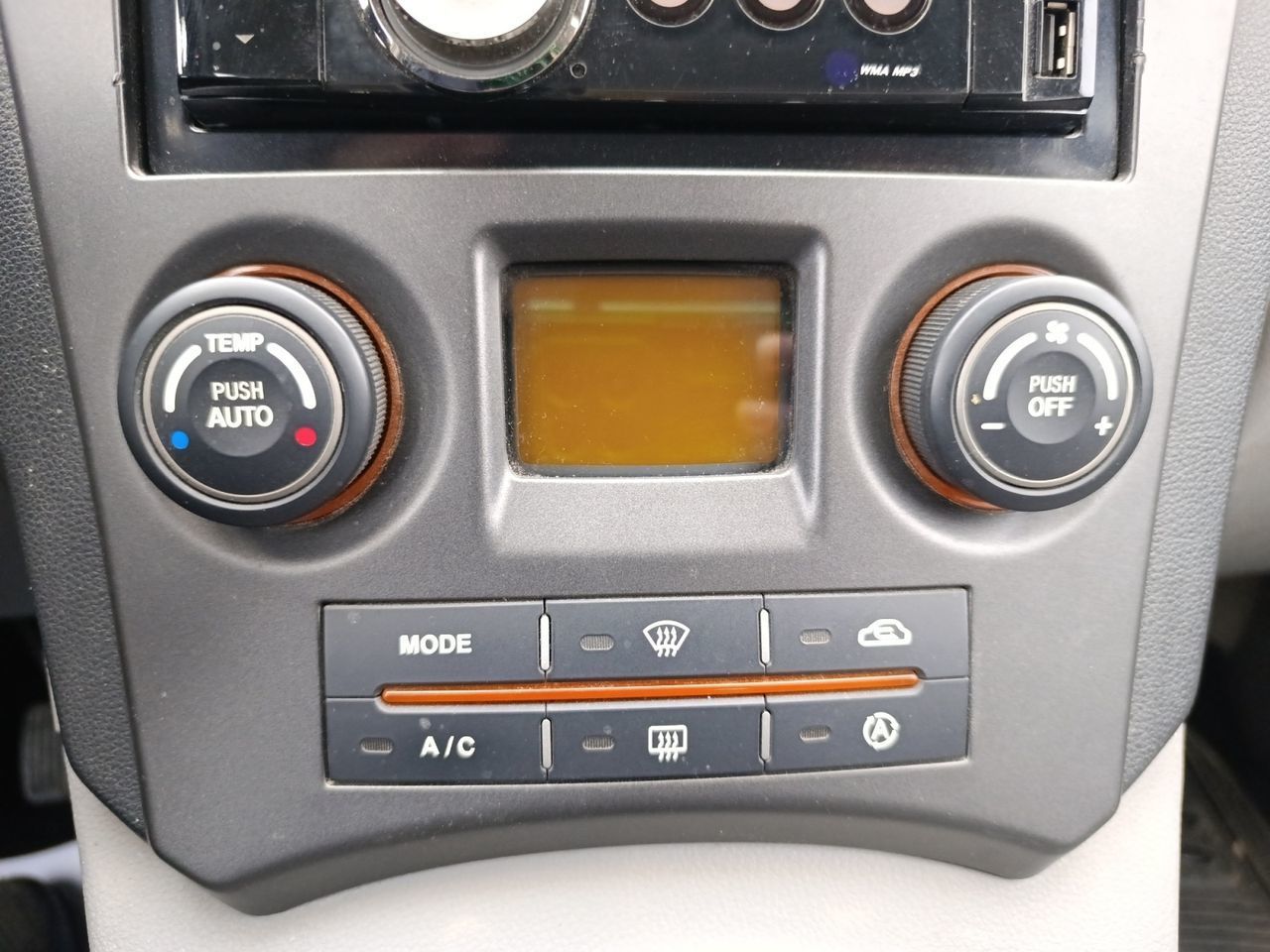 Kia Carens 2.0 CRDi VGT Emotion - foto 16