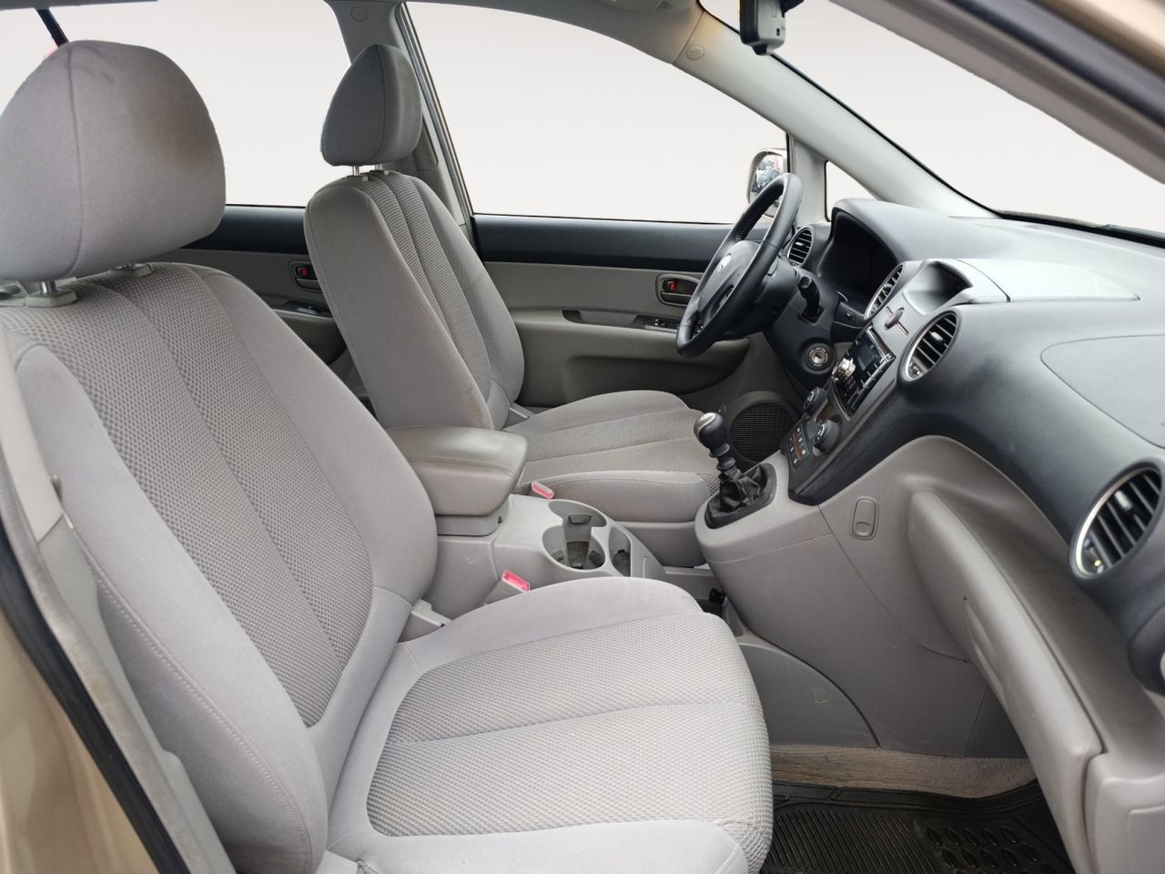 Kia Carens 2.0 CRDi VGT Emotion - foto 11