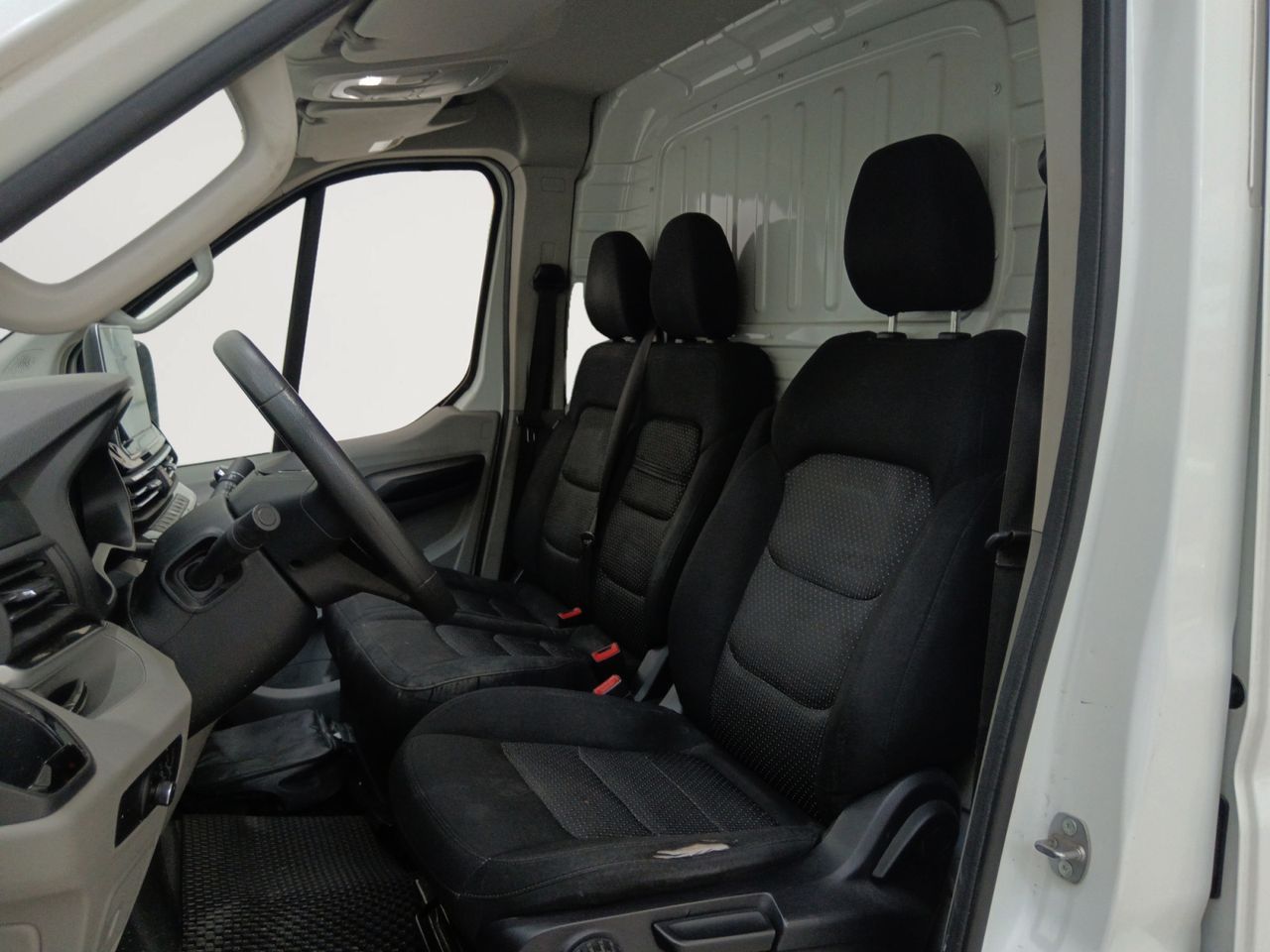 MAXUS eDeliver Furgon eDeliver 9 L3H2 72 kWh - foto 11