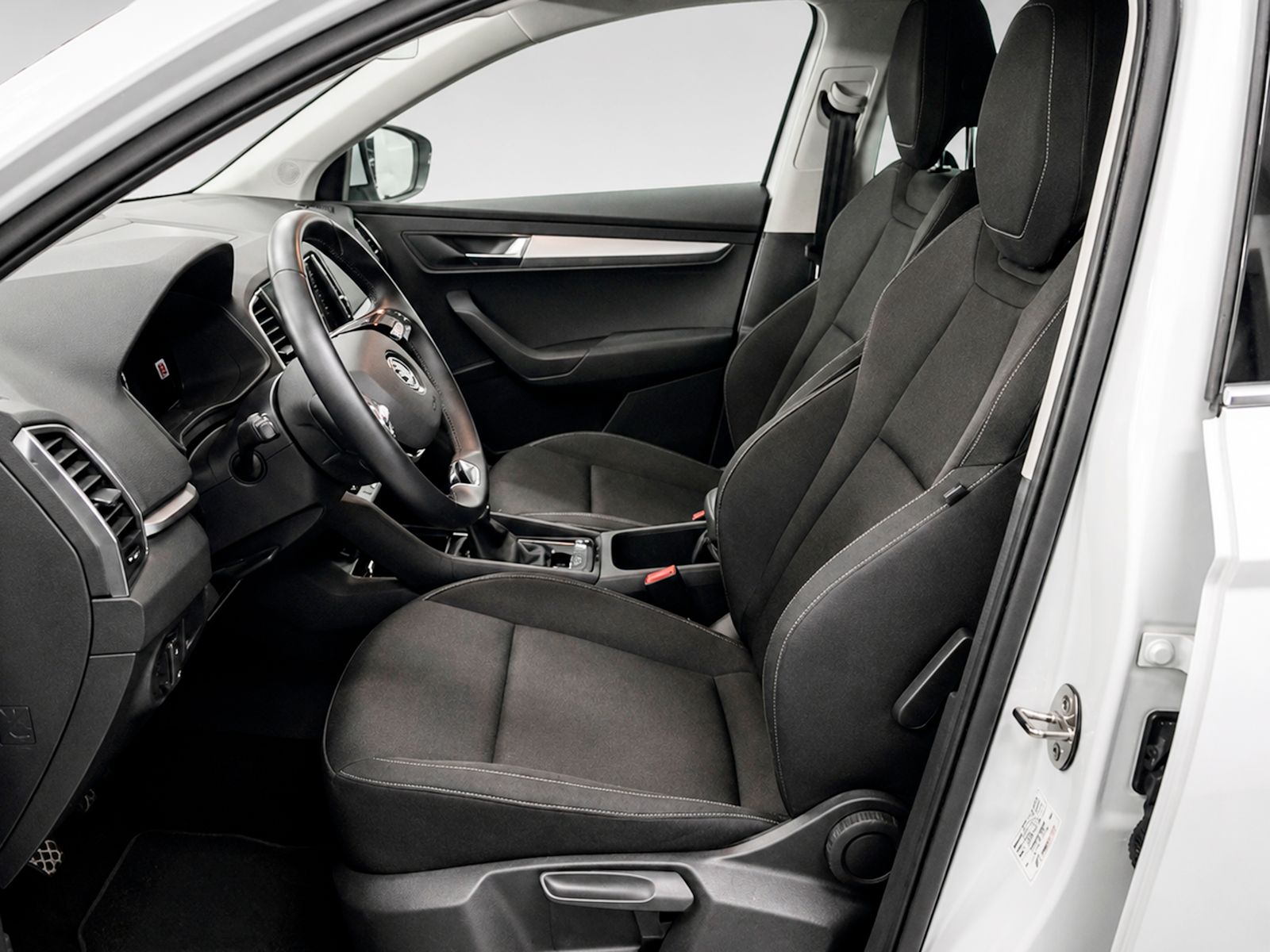 Škoda Karoq 2.0 TDI Selection - foto 11