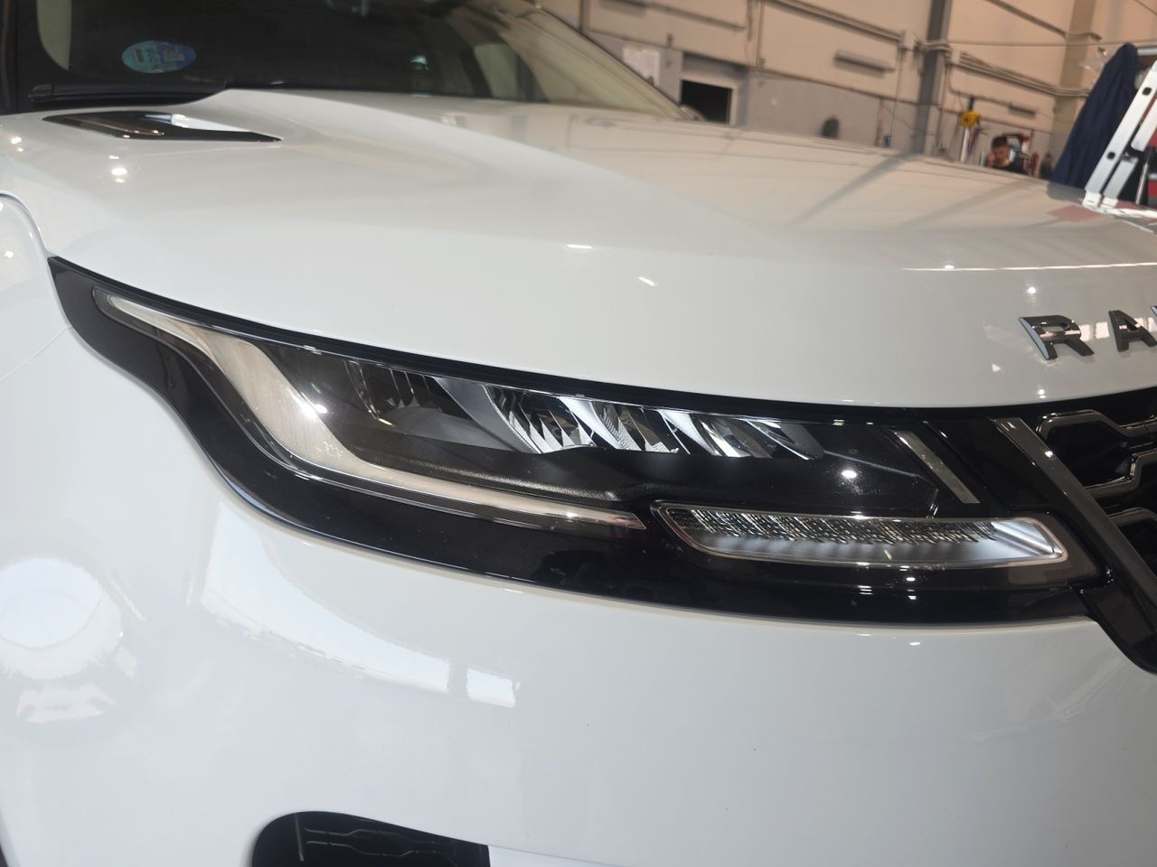 Land Rover Range Rover Evoque D163 MHEV R-Dynamic S 4WD - foto 26