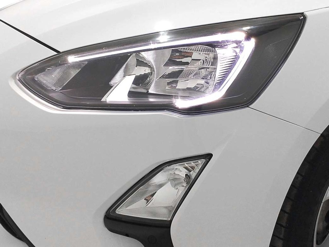 Ford Focus 1.5 EcoBlue Trend+ - foto 21
