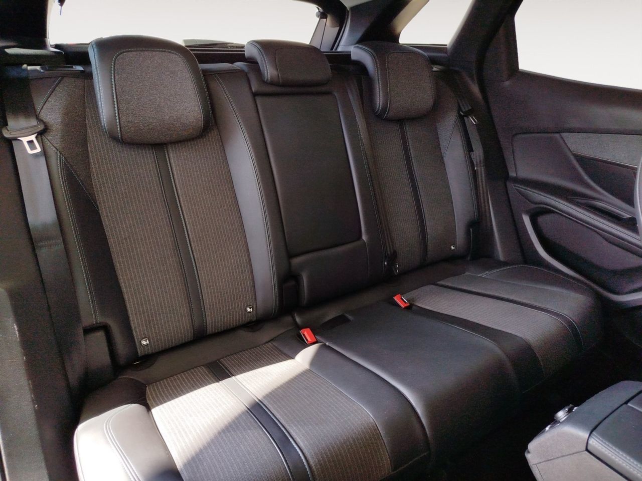 Peugeot 3008 PureTech 130 Allure Pack - foto 9