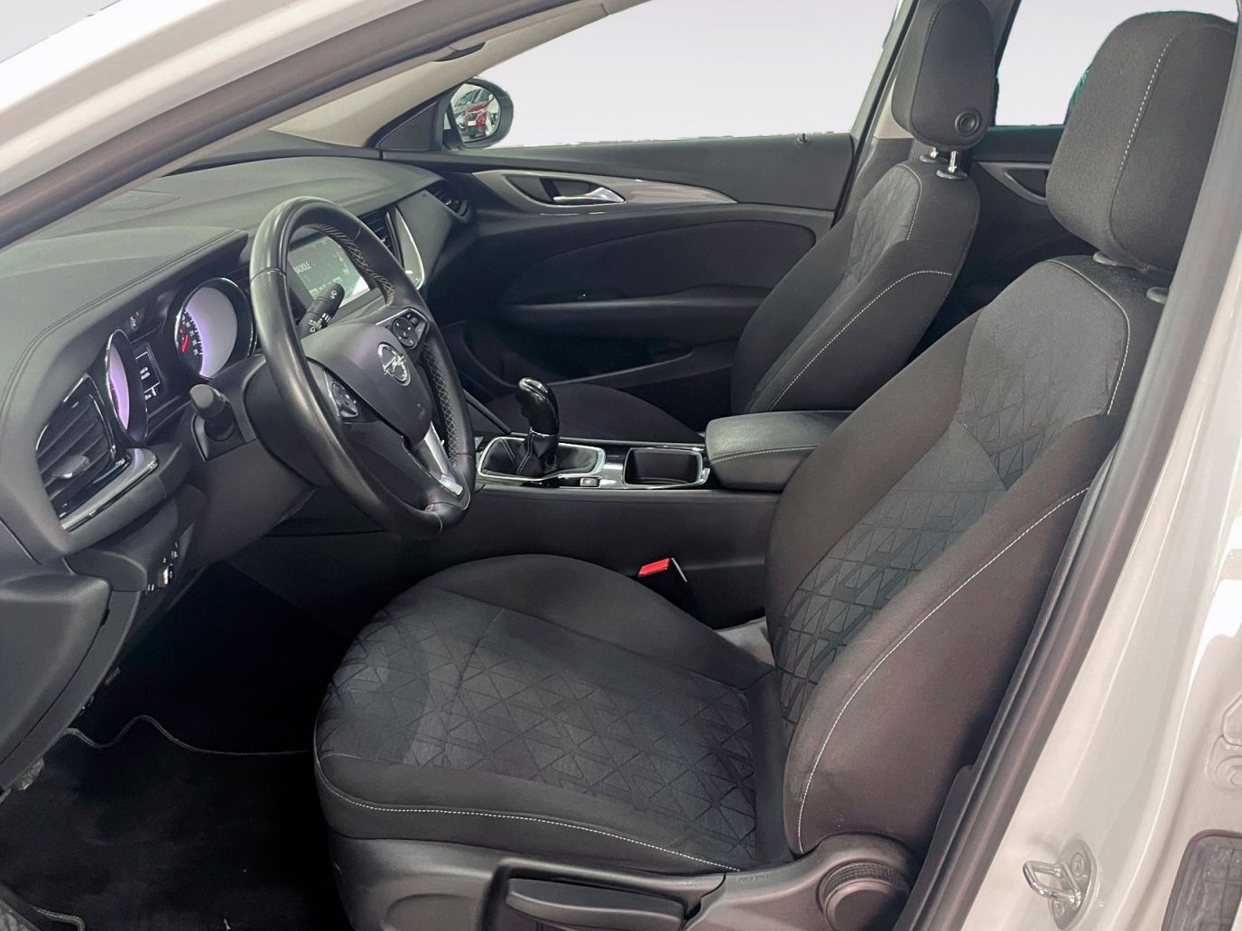 Opel Insignia GS 1.5 Turbo XFL 120 Aniversario - foto 9