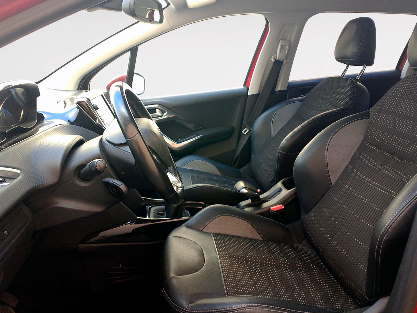 Peugeot 2008 PureTech 110 Allure - foto 9