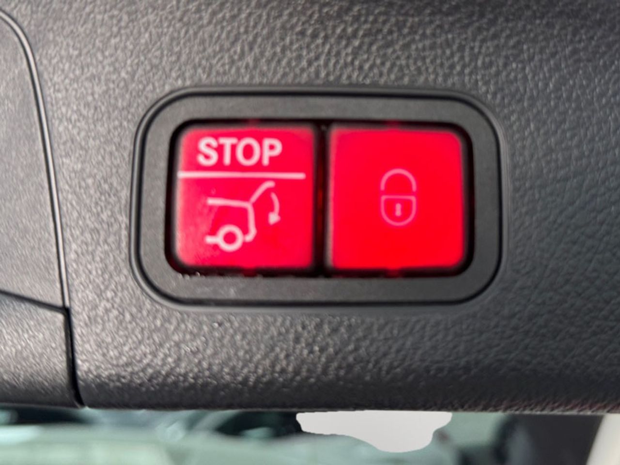 Mercedes-Benz GLA 200 D 4Matic - foto 12