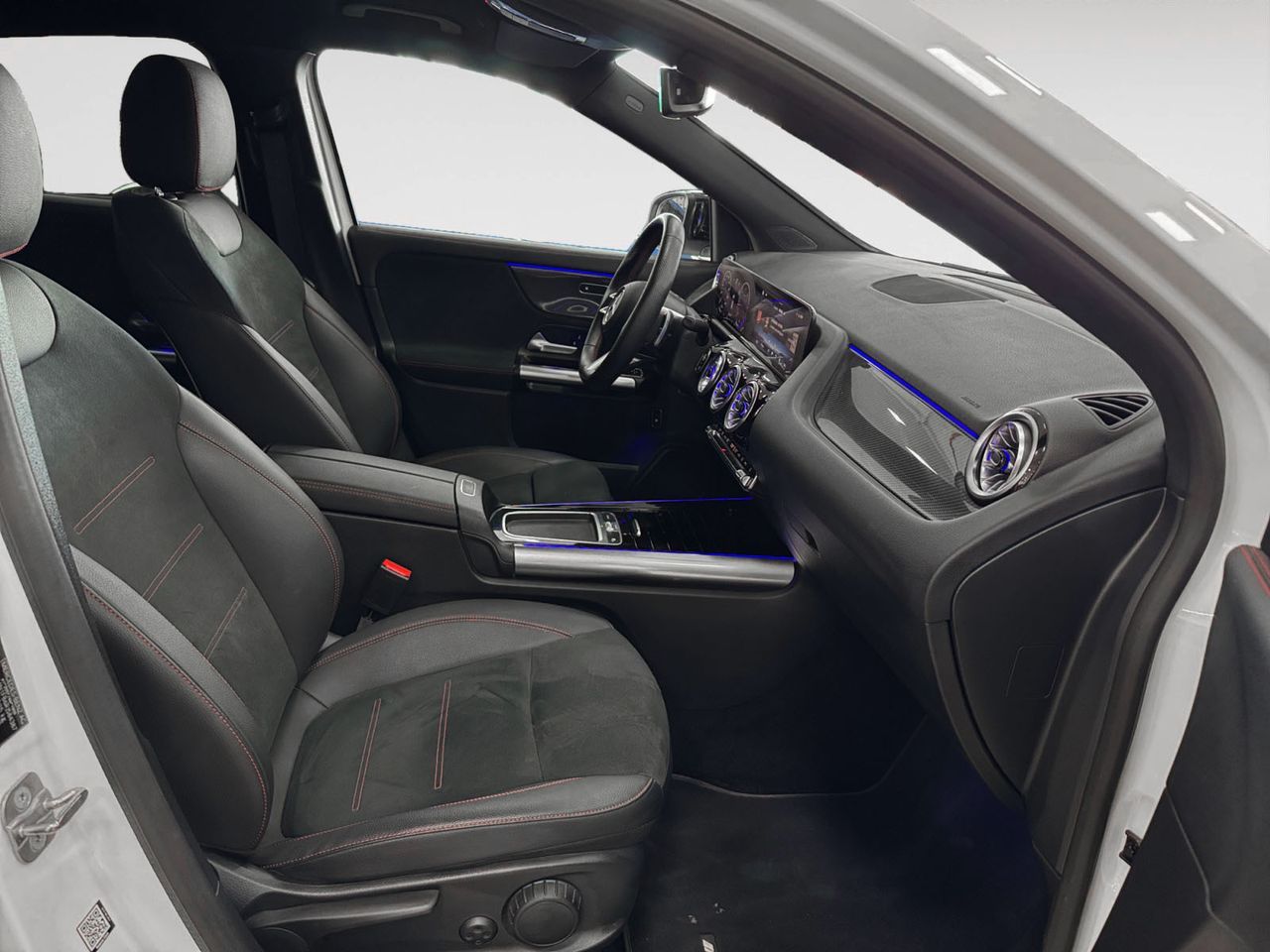 Mercedes-Benz GLA 200 D 4Matic - foto 10