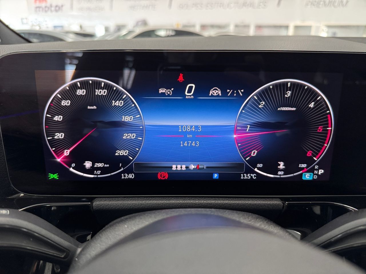 Mercedes-Benz GLA 200 D 4Matic - foto 14
