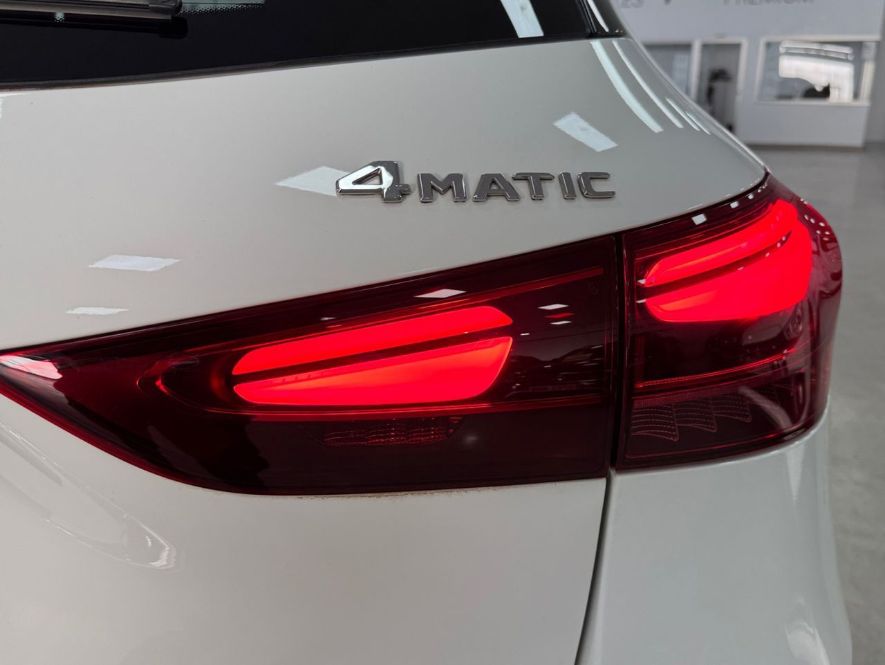 Mercedes-Benz GLA 200 D 4Matic - foto 21