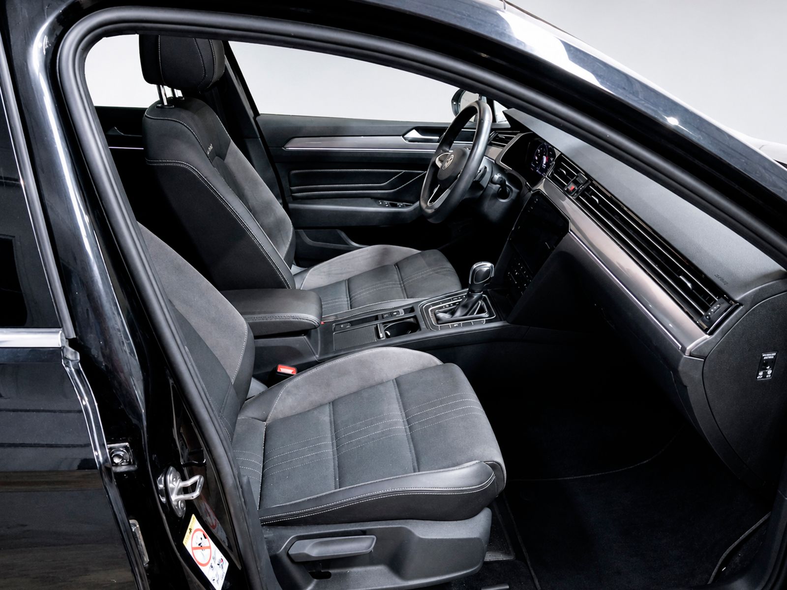 Volkswagen Passat 2.0 TDI 4Motion DSG - foto 13