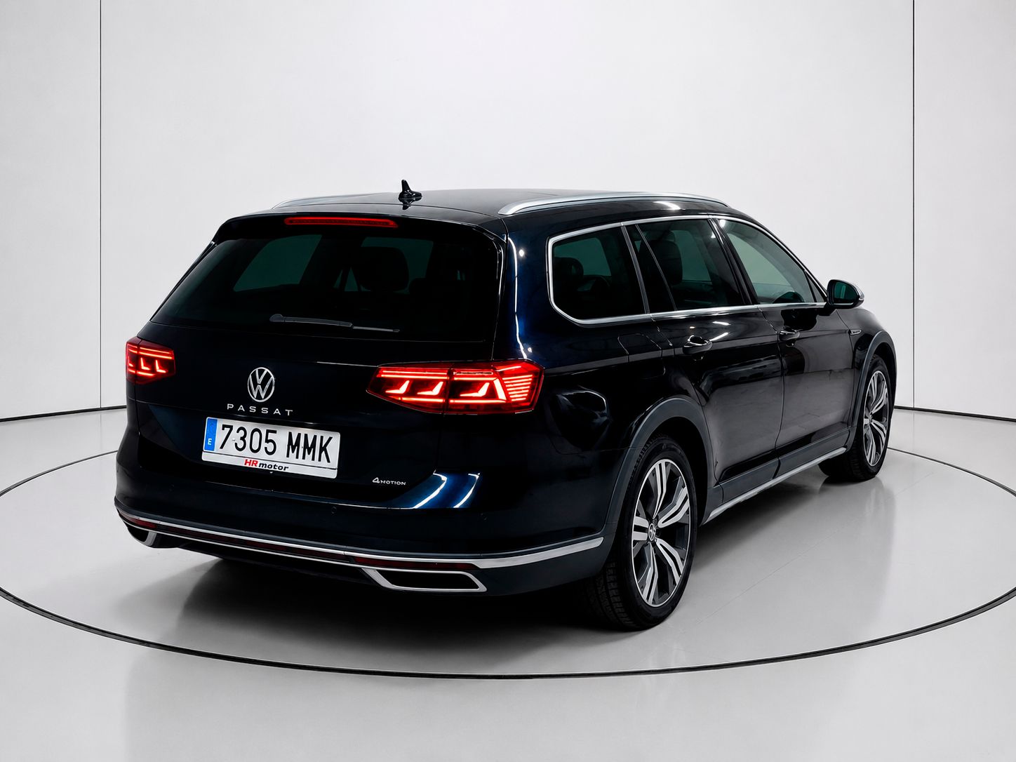 Volkswagen Passat 2.0 TDI 4Motion DSG - foto 3