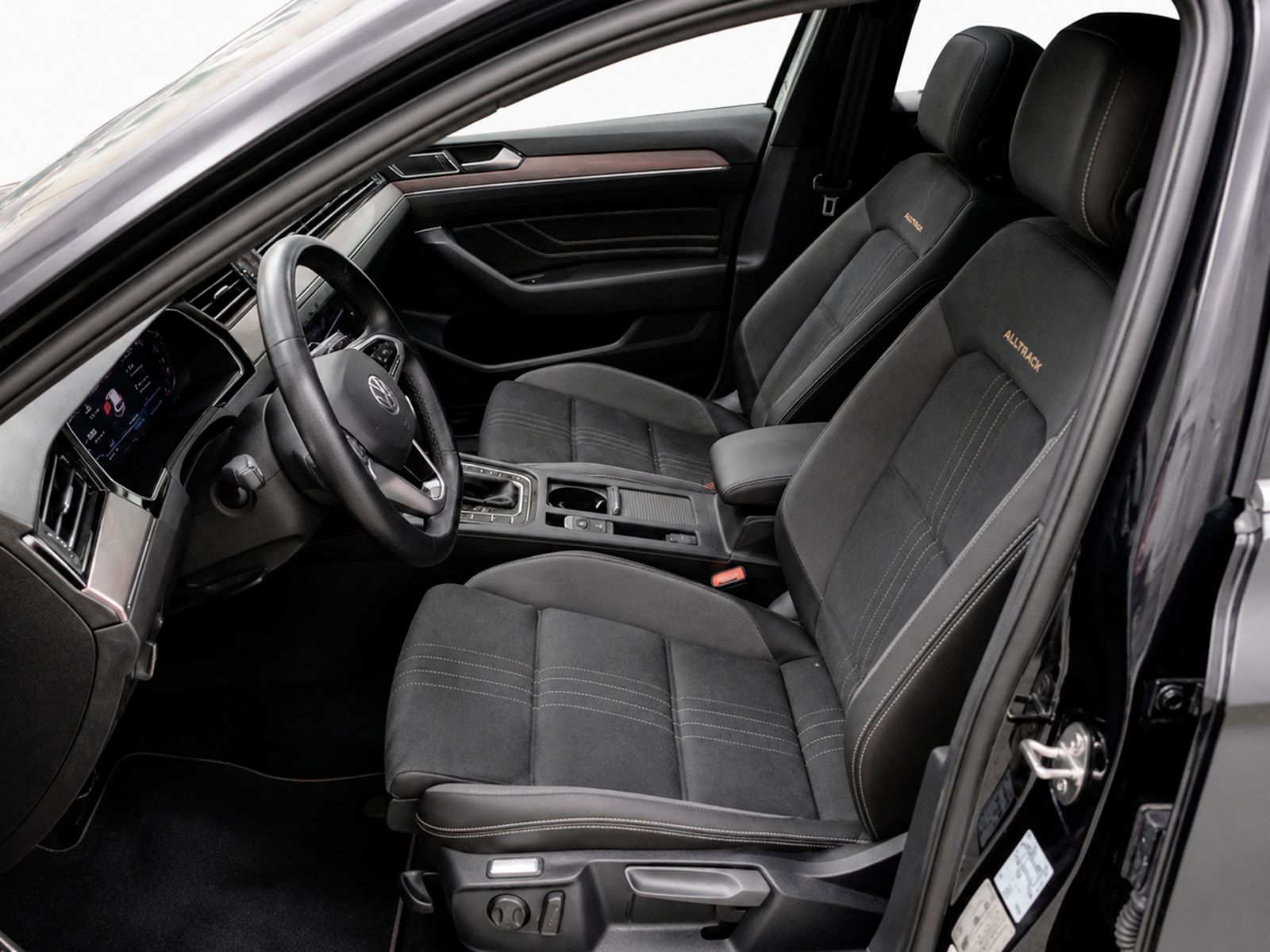 Volkswagen Passat 2.0 TDI 4Motion DSG - foto 11