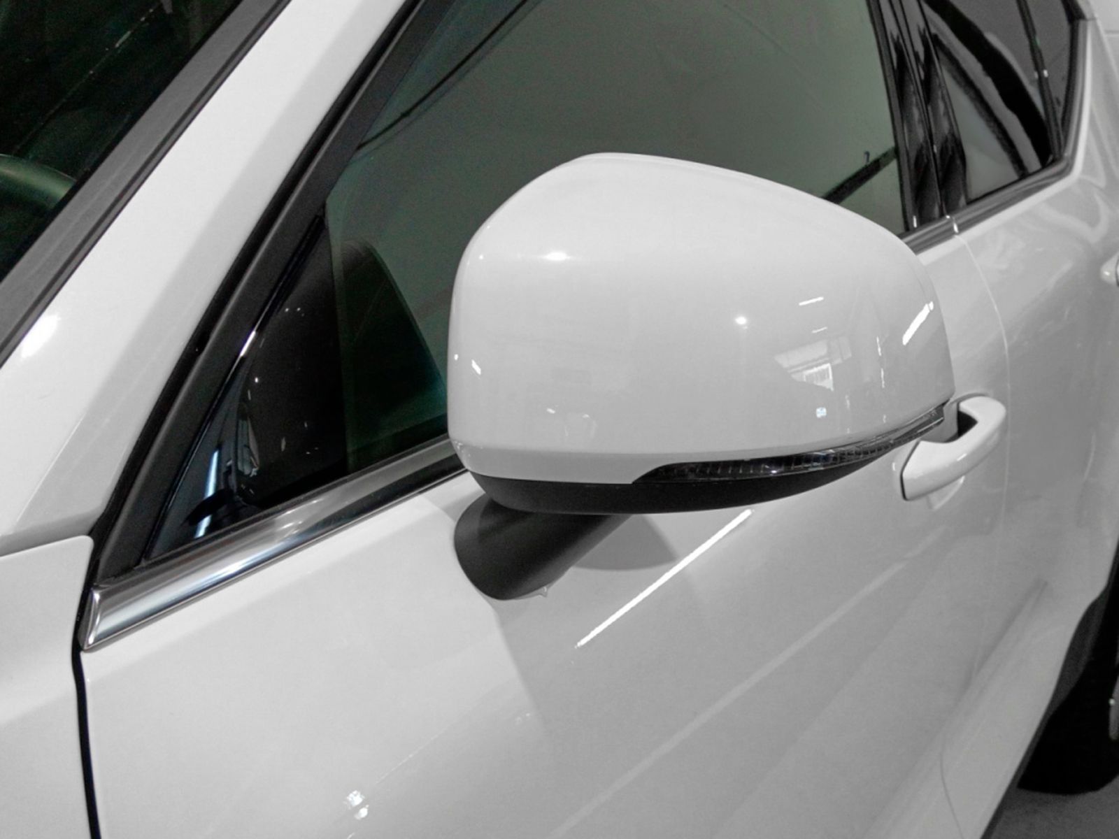 Volvo XC40 T4 Twin Recharge Inscription Expression - foto 25