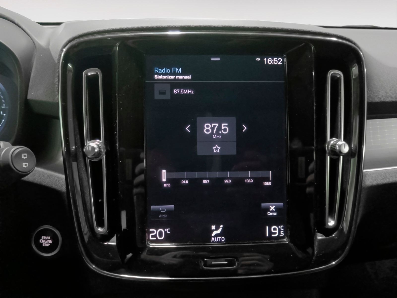 Volvo XC40 T4 Twin Recharge Inscription Expression - foto 20