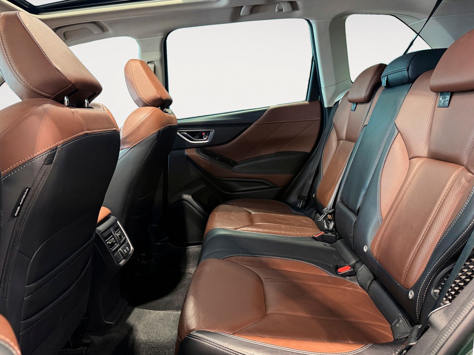 Subaru Forester 2.0i Hybrid Executive Plus CVT - foto 12