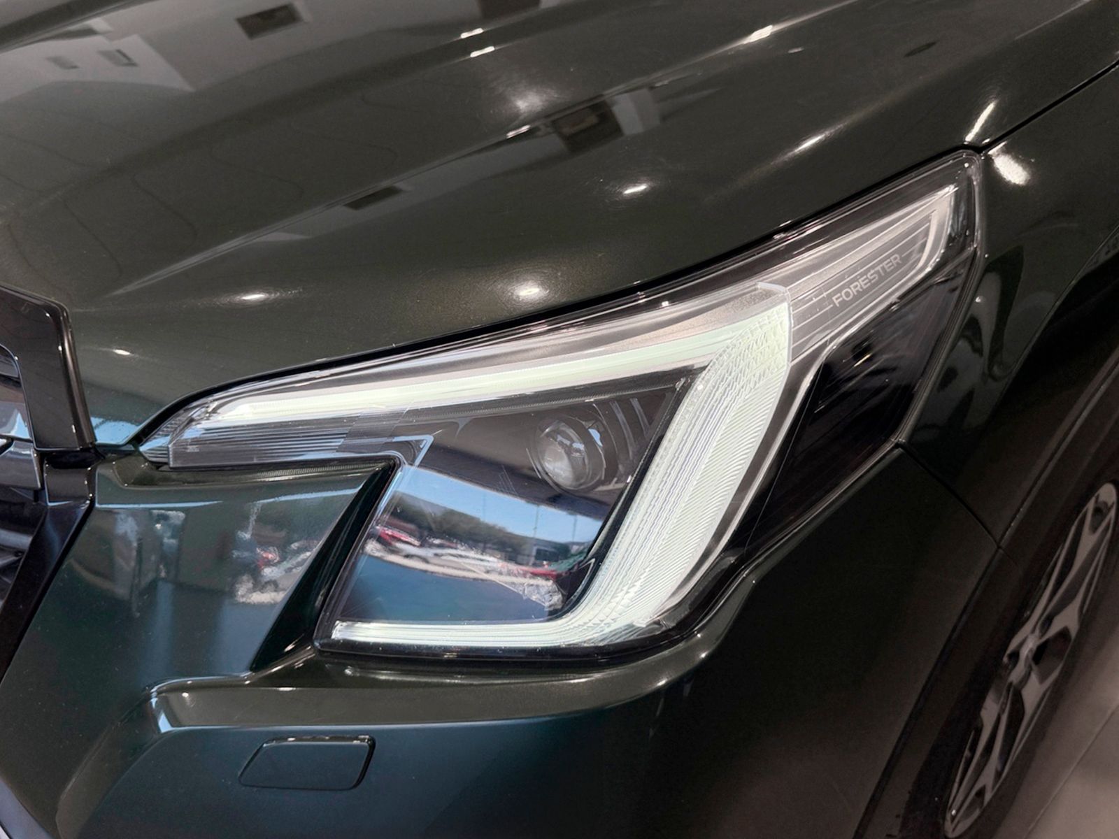 Subaru Forester 2.0i Hybrid Executive Plus CVT - foto 25