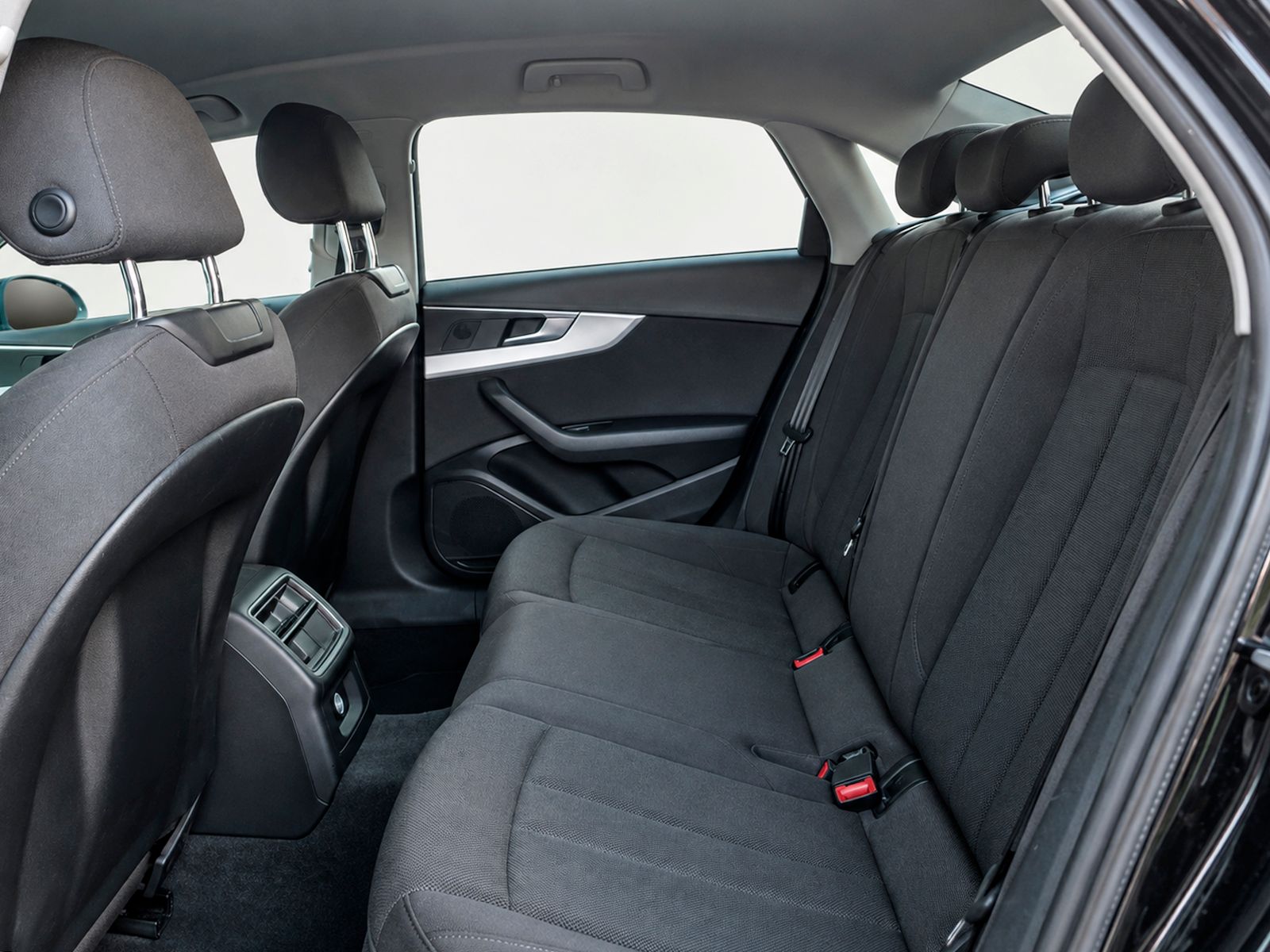 Audi A4 Advanced 35 TFSI S tronic - foto 12