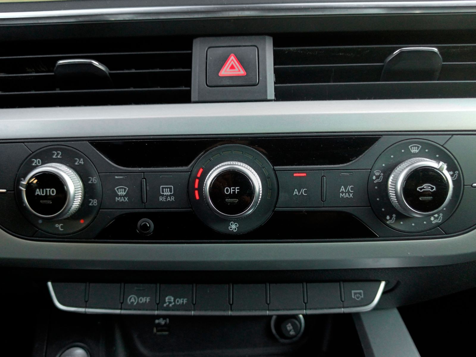 Audi A4 Advanced 35 TFSI S tronic - foto 21