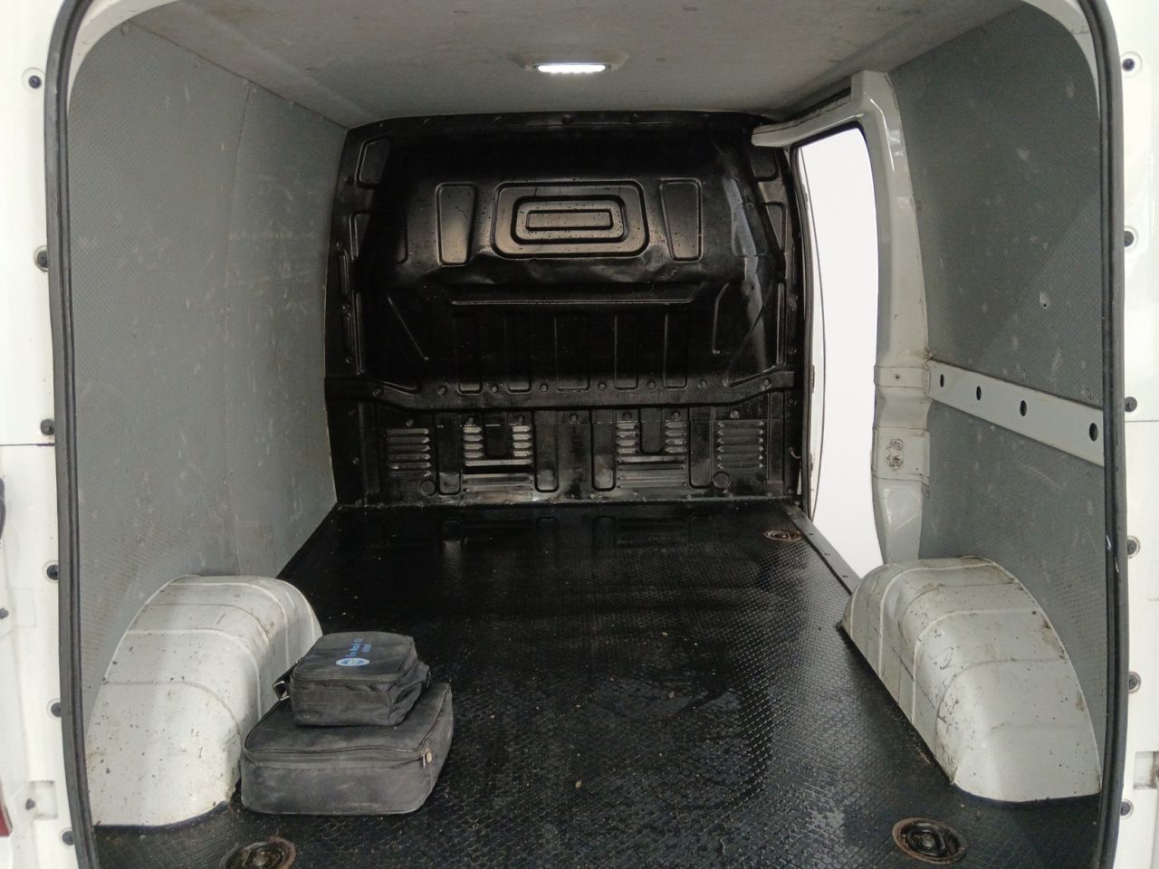 MAXUS eDeliver Furgon eDeliver 3 SWB 50 kWh - foto 12