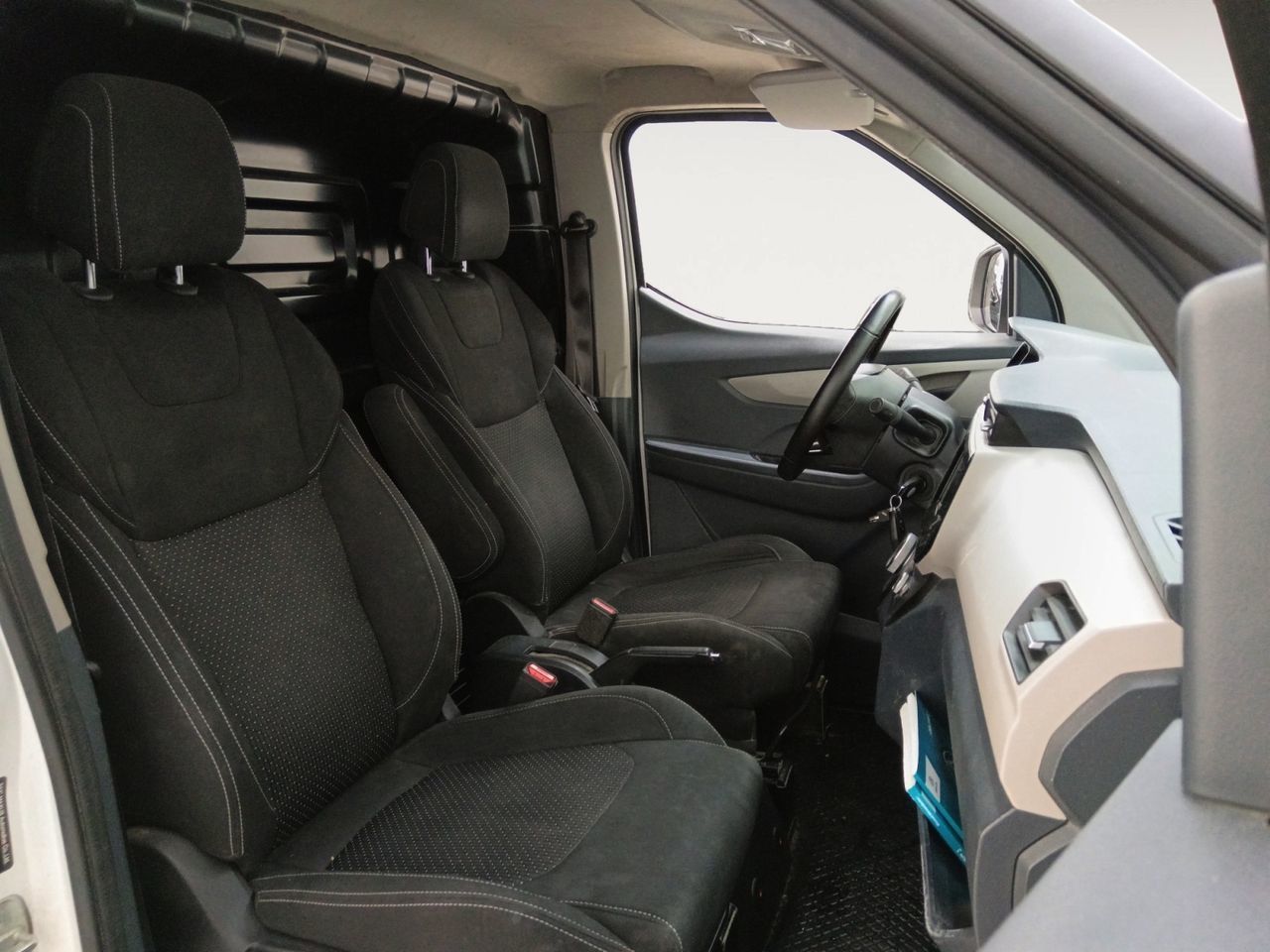 MAXUS eDeliver Furgon eDeliver 3 SWB 50 kWh - foto 10