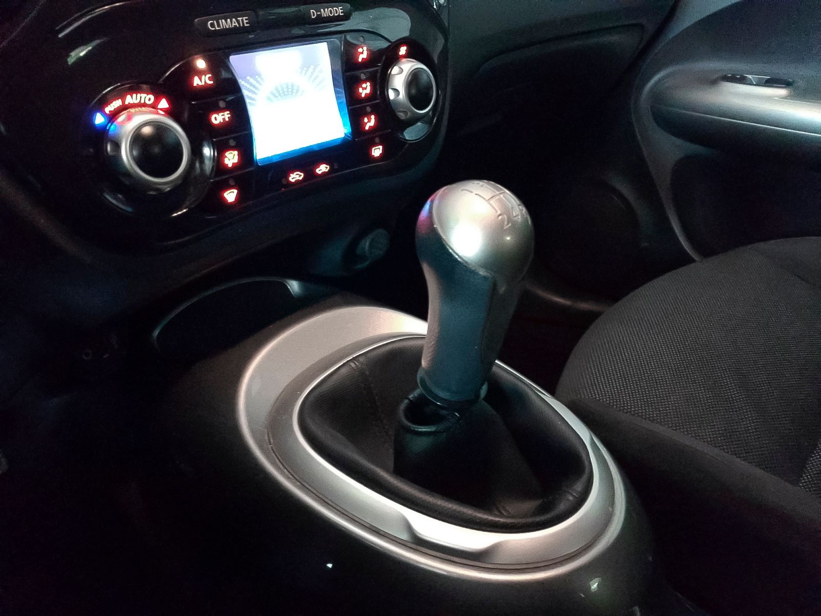 Nissan Juke 1.6 Naru Edition - foto 15
