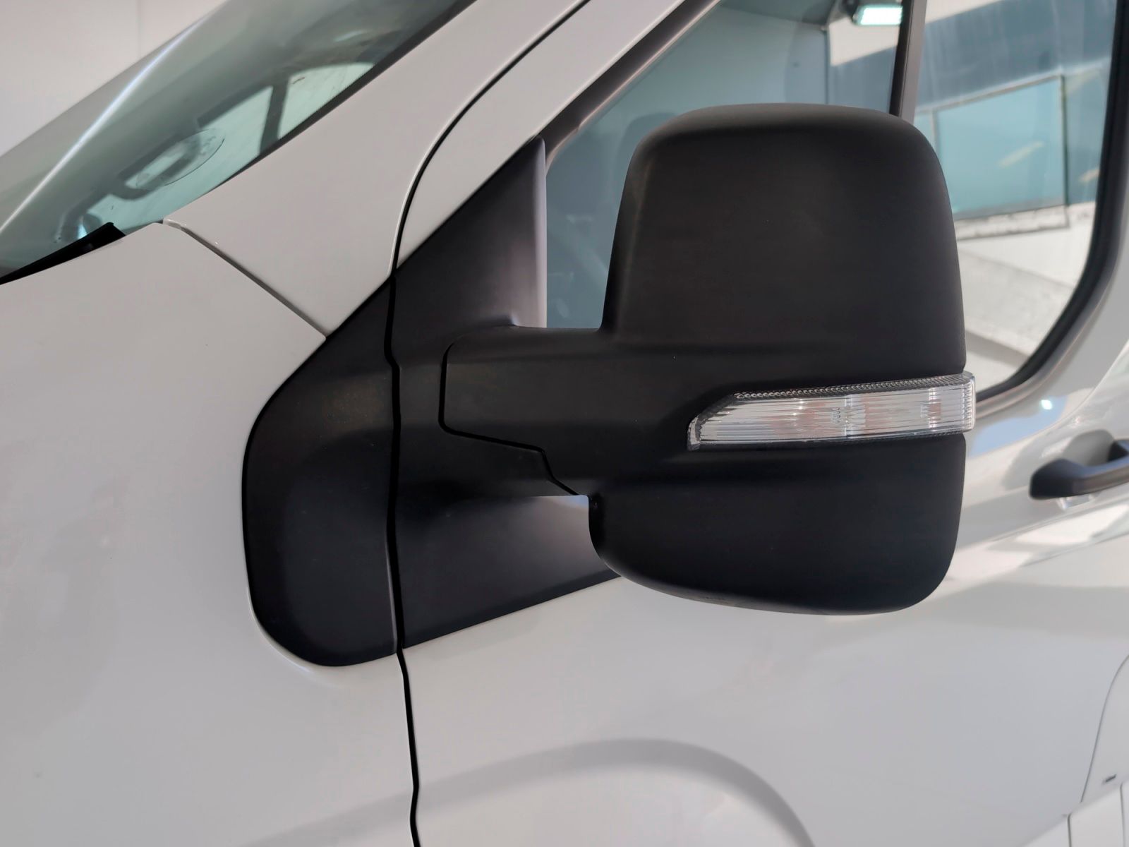 MAXUS eDeliver 9 L2H2 72 kWh - foto 22