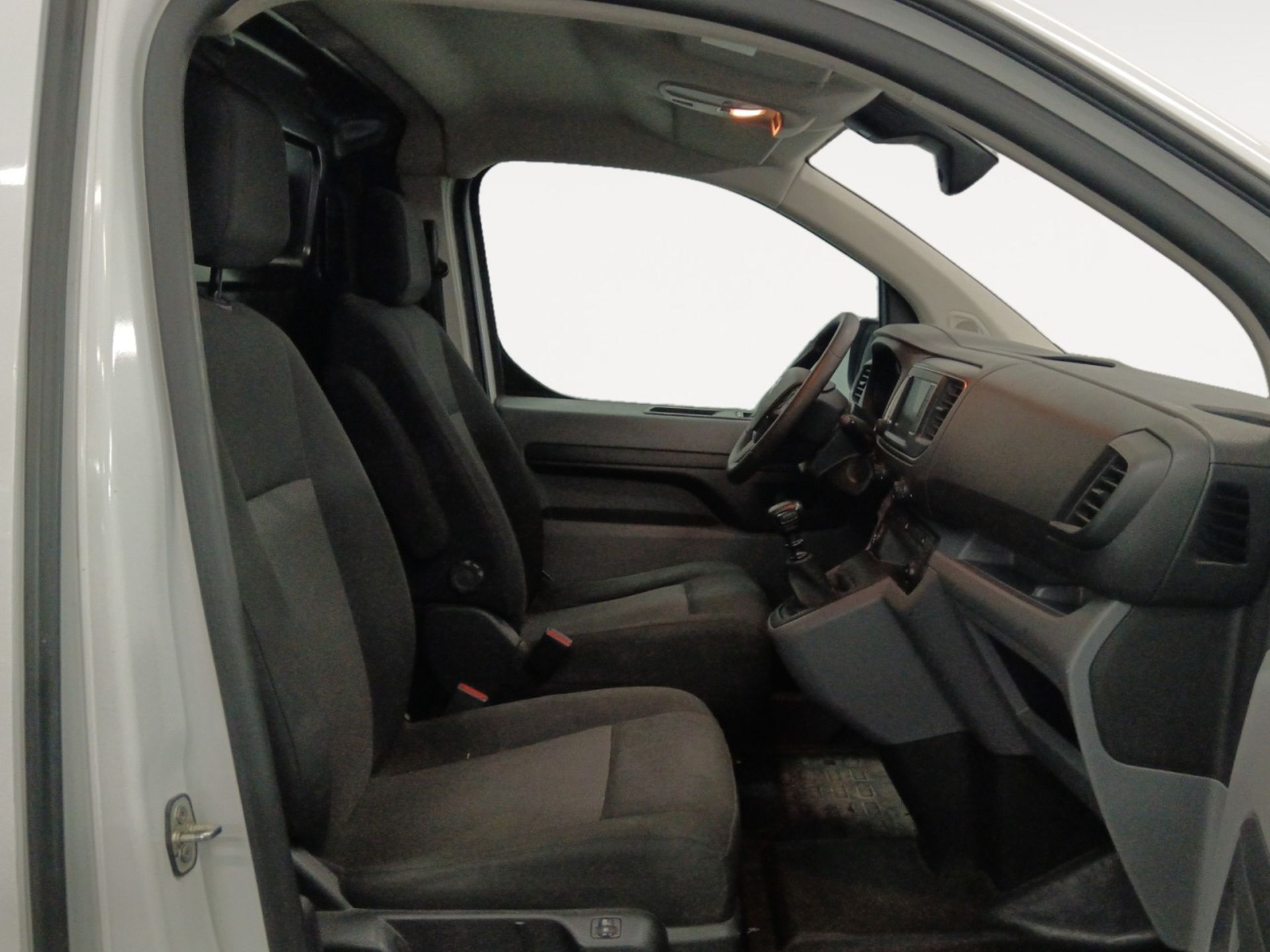 Citroën Jumpy Furgon BlueHDi 100 Talla XL - foto 9