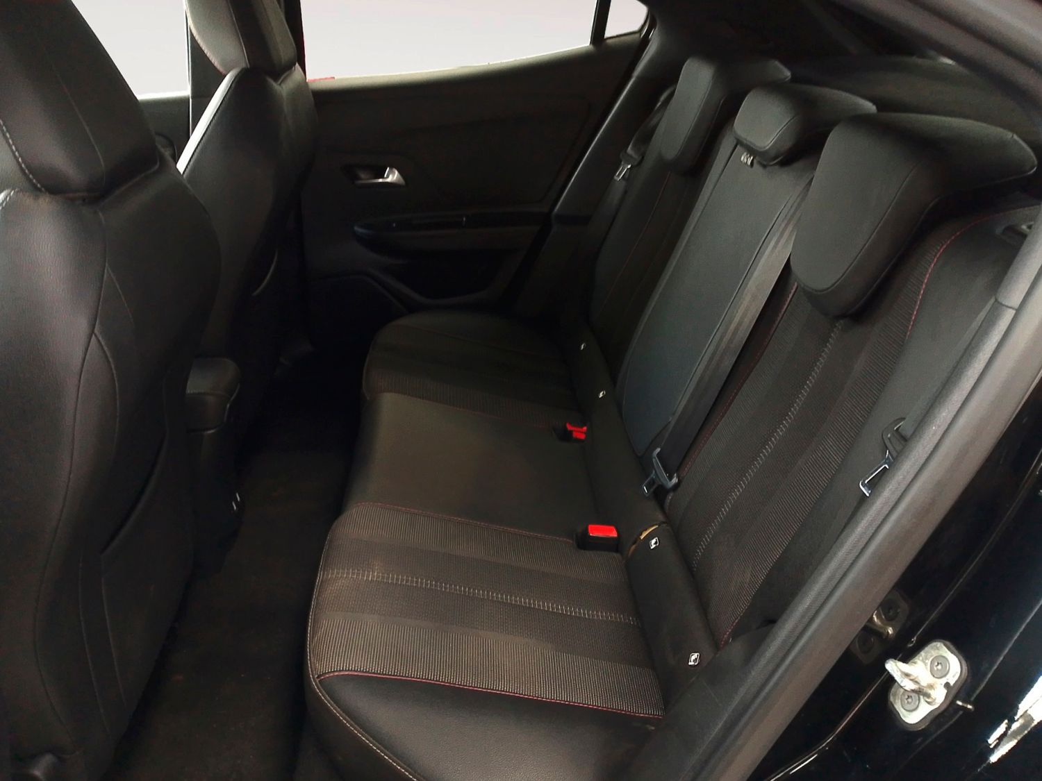 Opel Mokka 1.2 T GS - foto 9