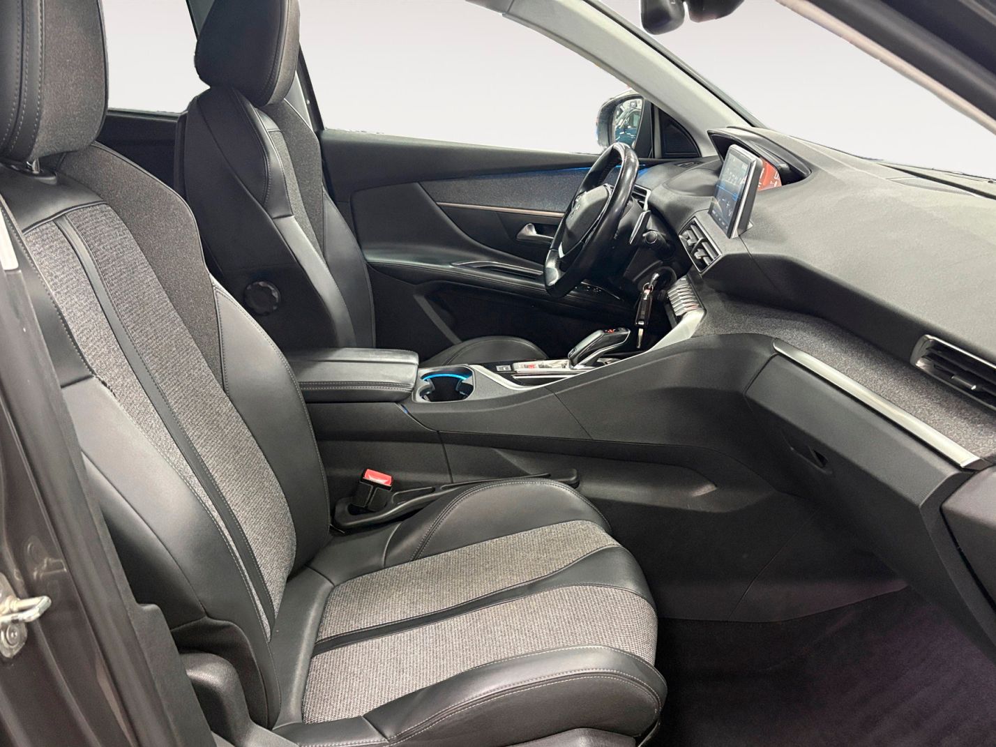 Peugeot 5008 BlueHDi 130 Allure EAT8 - foto 12