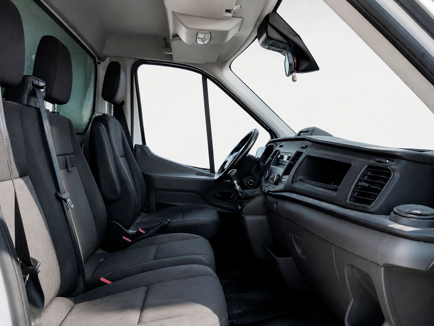Ford Transit Chasis Cabina 350 L3 Ambiente Heavy Duty RWD - foto 12