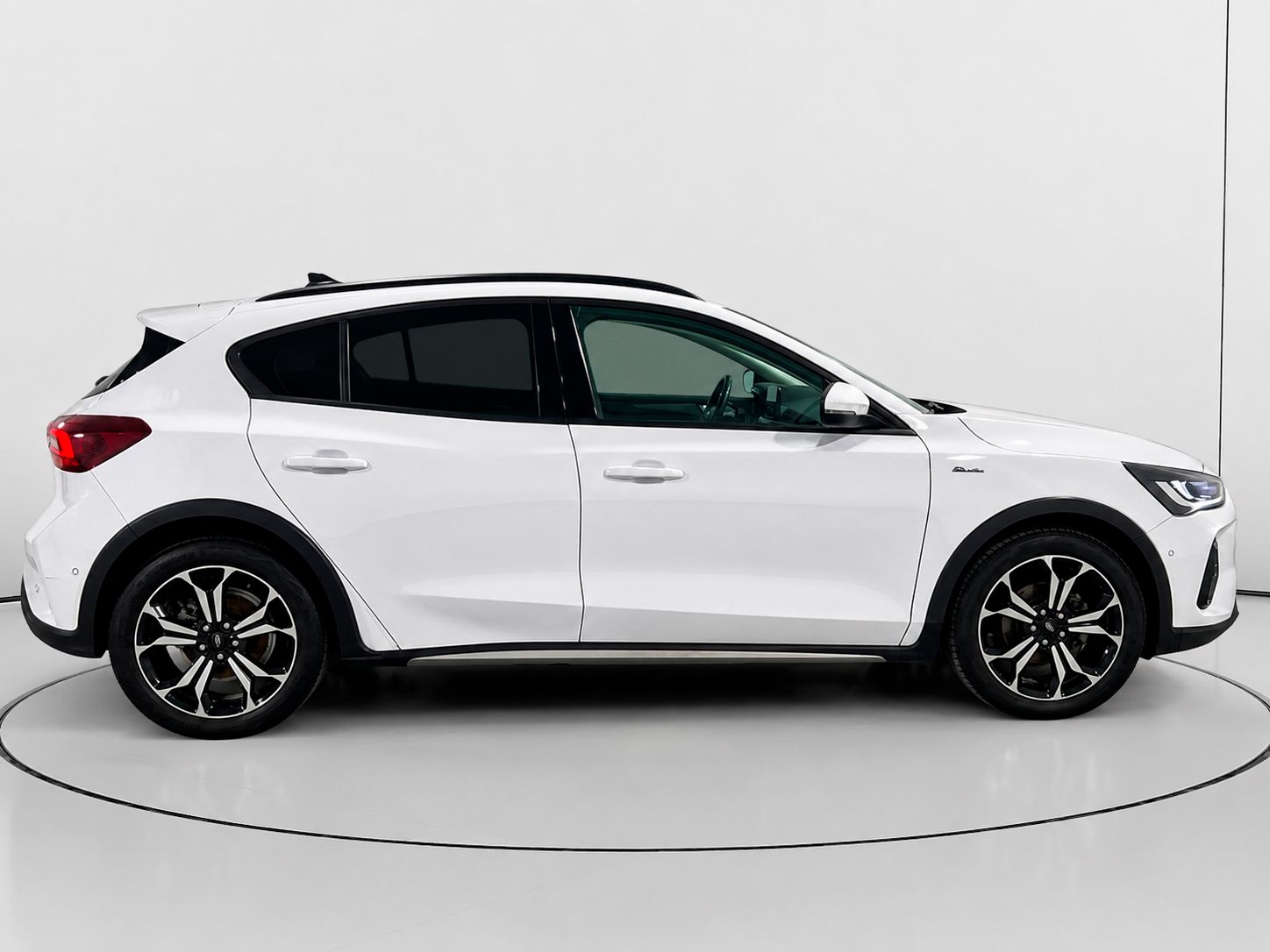 Ford Focus 1.0 EcoBoost MHEV Active - foto 2