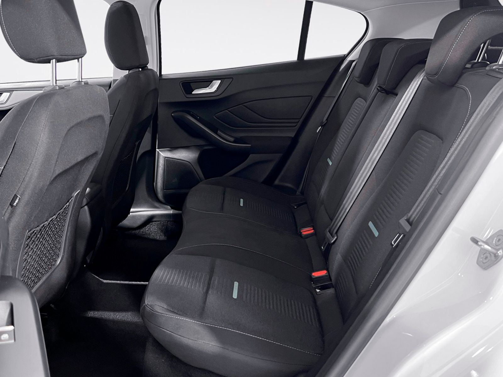 Ford Focus 1.0 EcoBoost MHEV Active - foto 12