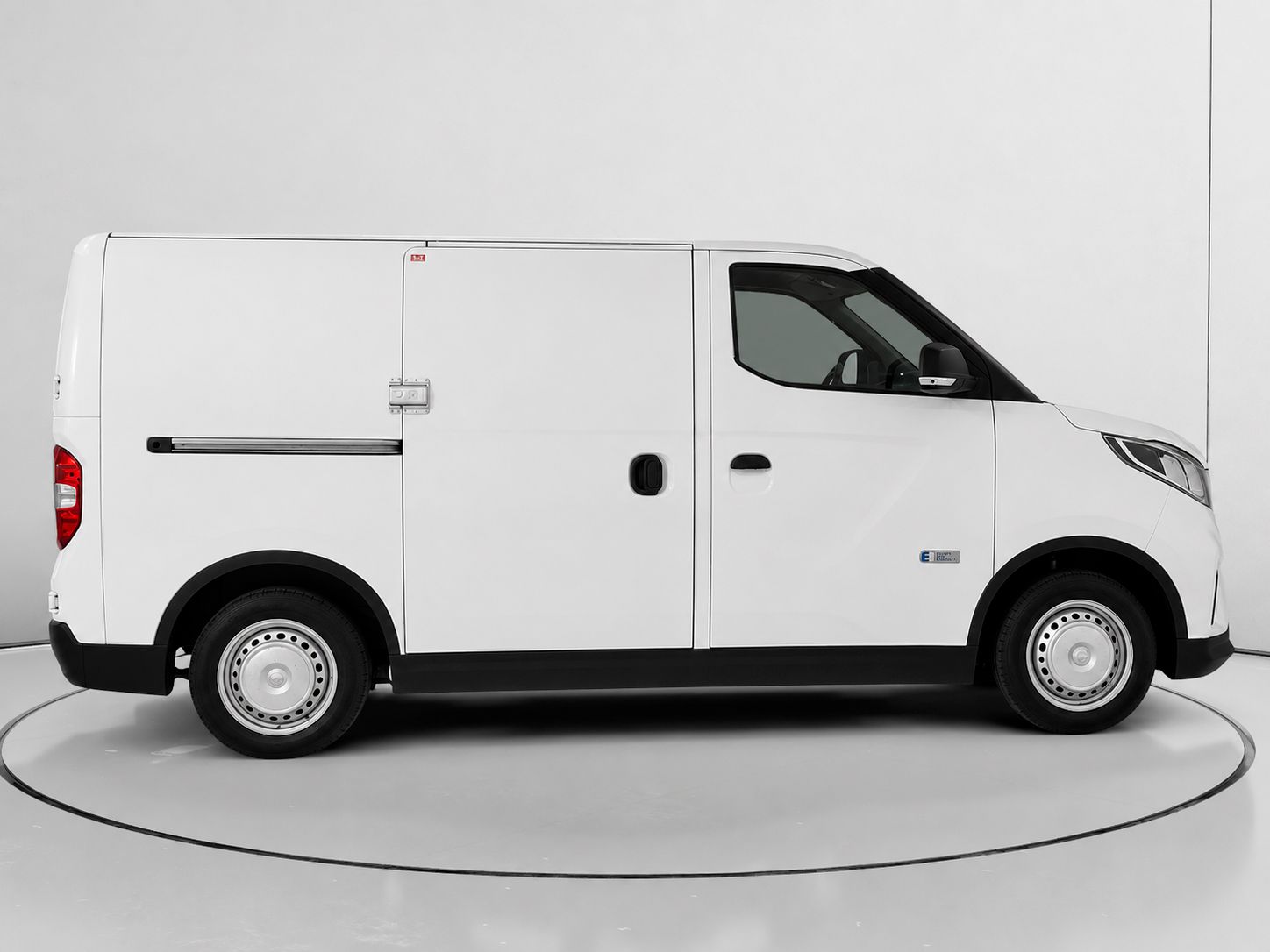 MAXUS eDeliver Furgon eDeliver 3 SWB 50 kWh - foto 2