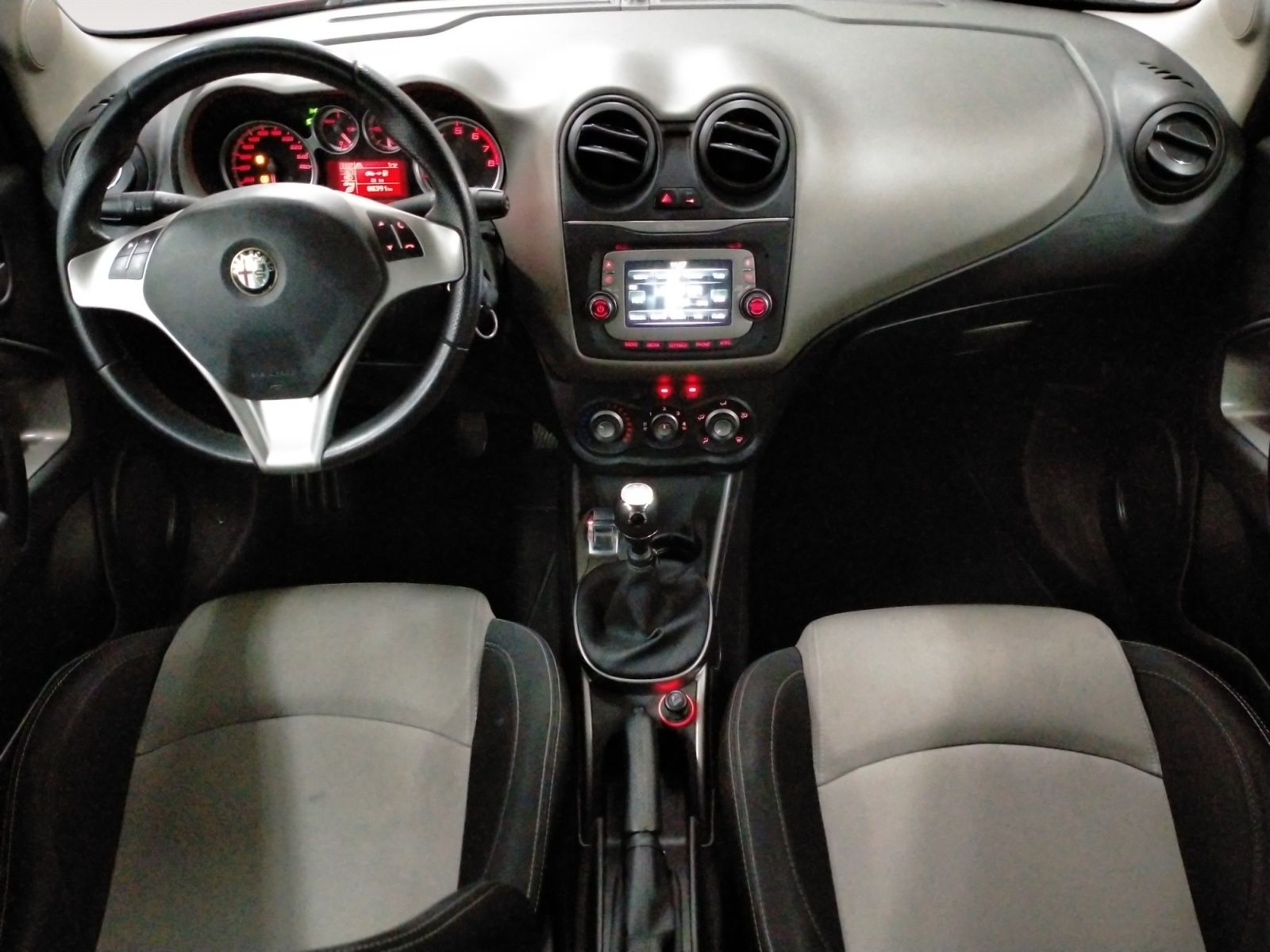 Alfa Romeo MiTo 0.9 TwinAir Distinctive - foto 7