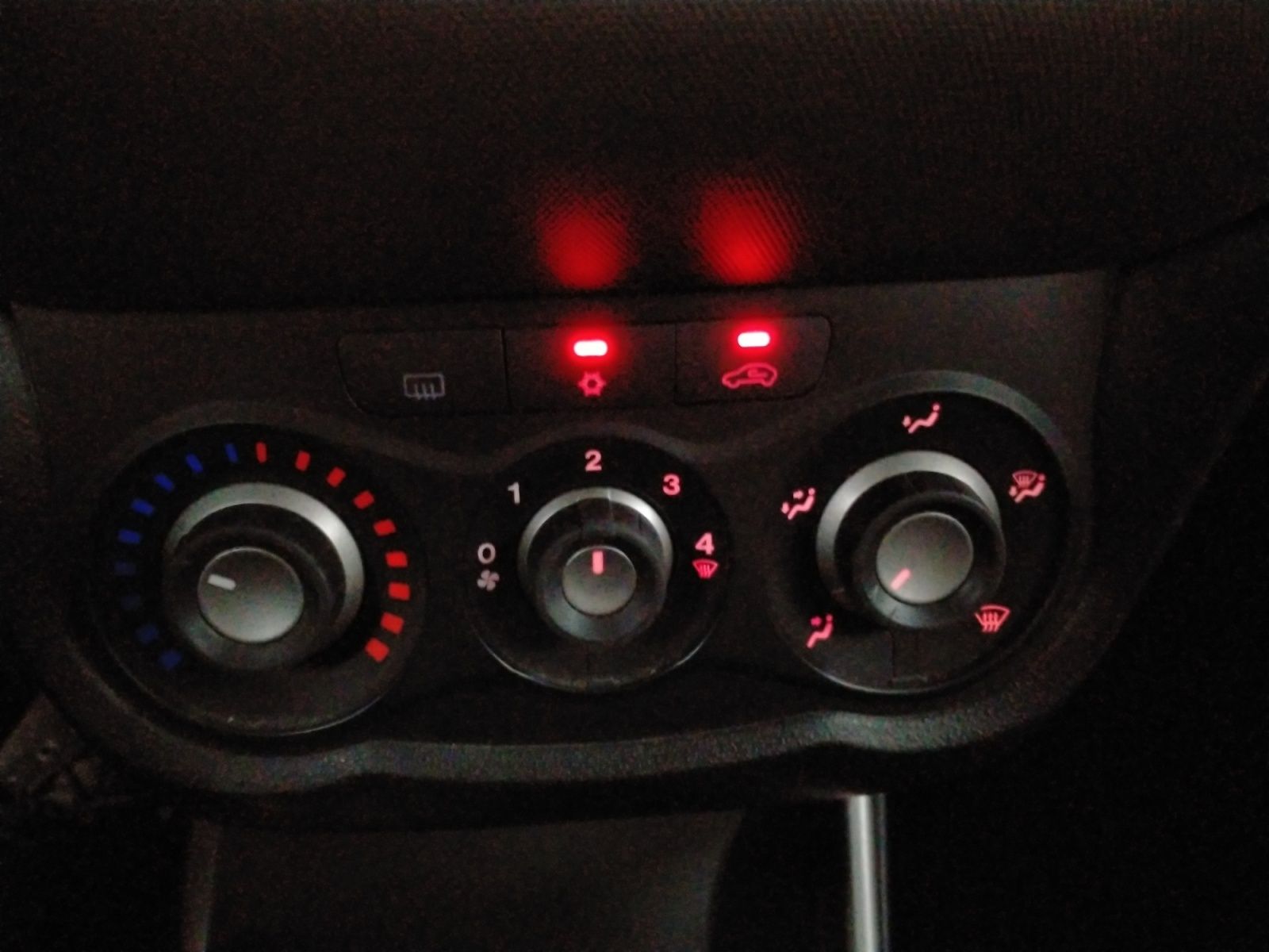 Alfa Romeo MiTo 0.9 TwinAir Distinctive - foto 17