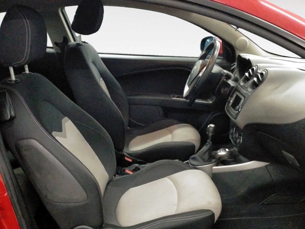 Alfa Romeo MiTo 0.9 TwinAir Distinctive - foto 11
