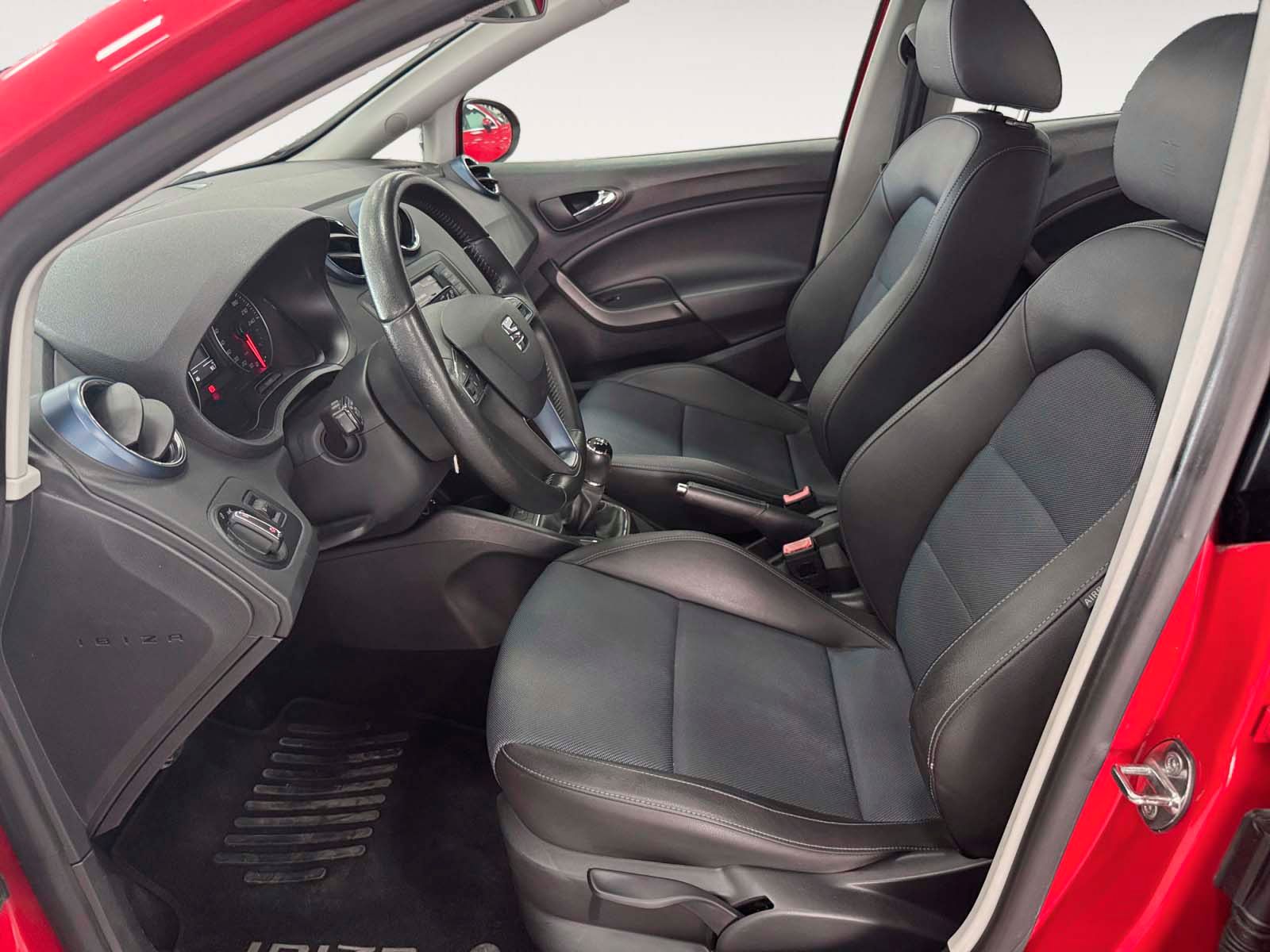 SEAT Ibiza 1.4 TDI Style Connect - foto 10