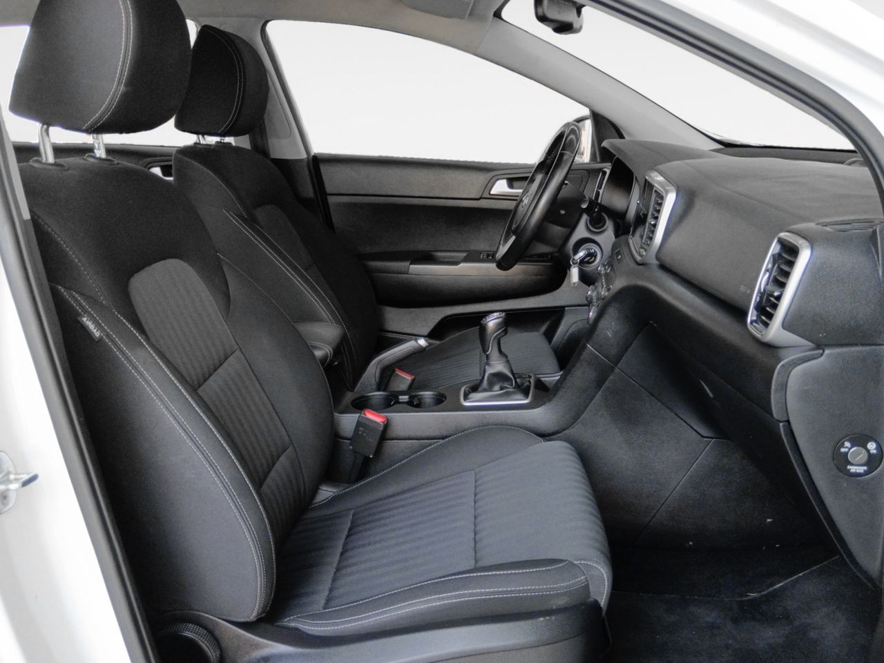 Kia Sportage 1.6 MHEV Business 4x4 - foto 13