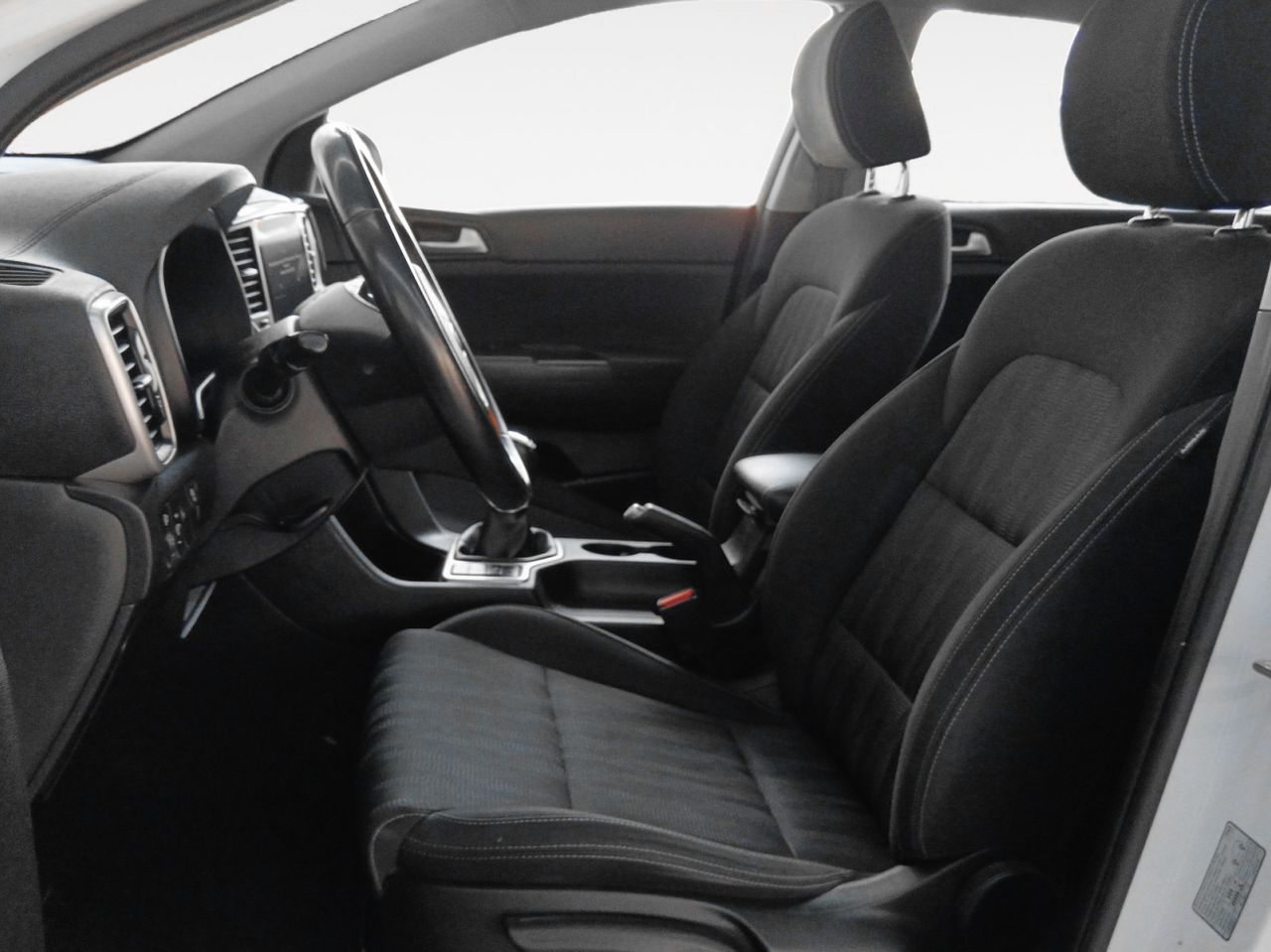 Kia Sportage 1.6 MHEV Business 4x4 - foto 11