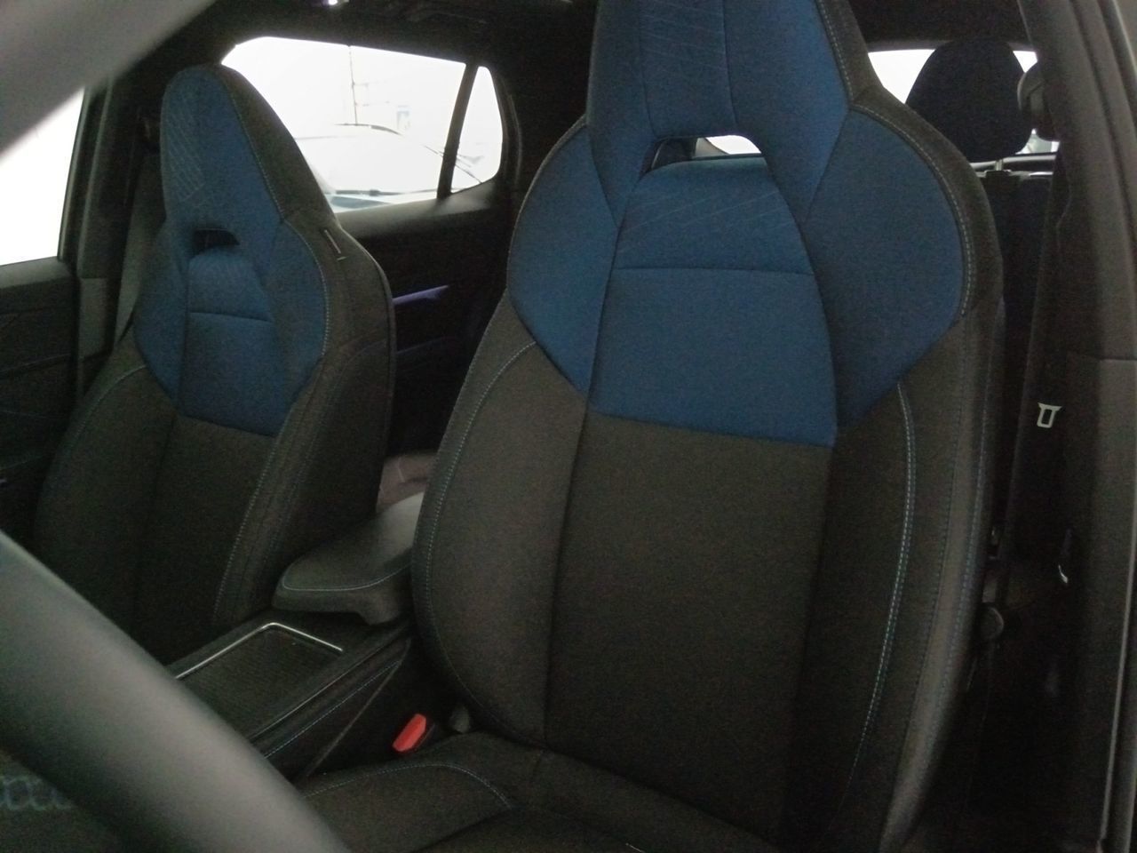 Lynk & Co 01 1.5 PHEV - foto 22