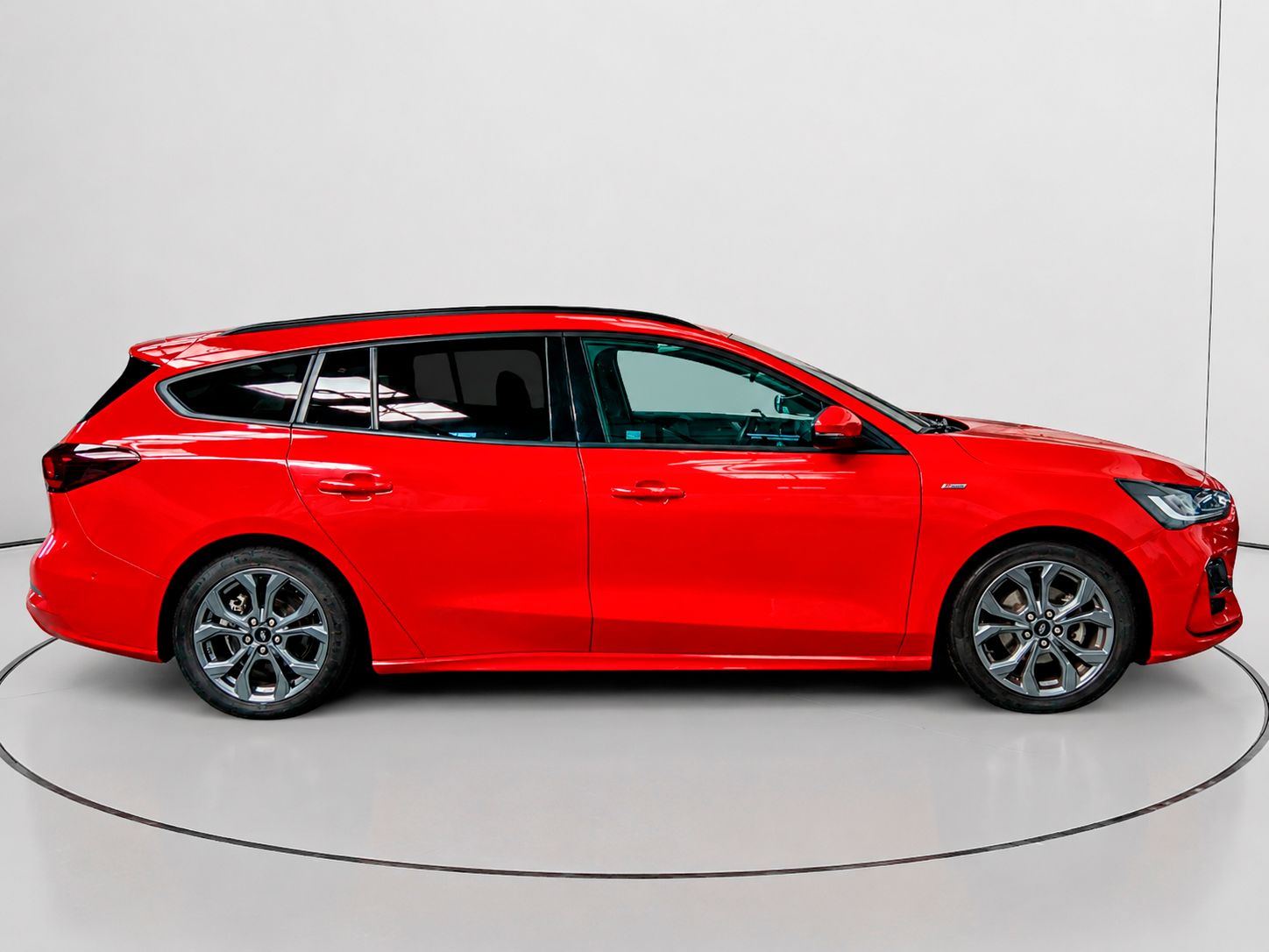 Ford Focus SportBreak 1.0 EcoBoost MHEV ST-Line - foto 2