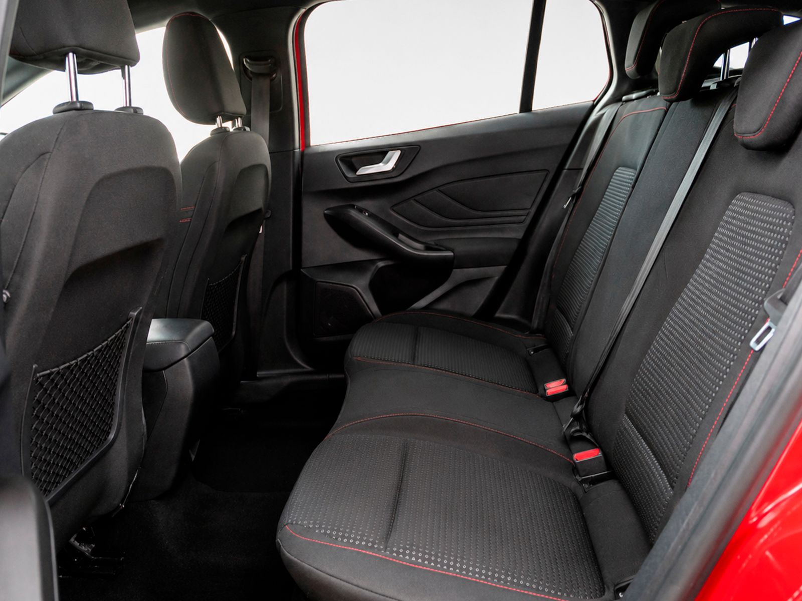 Ford Focus SportBreak 1.0 EcoBoost MHEV ST-Line - foto 12
