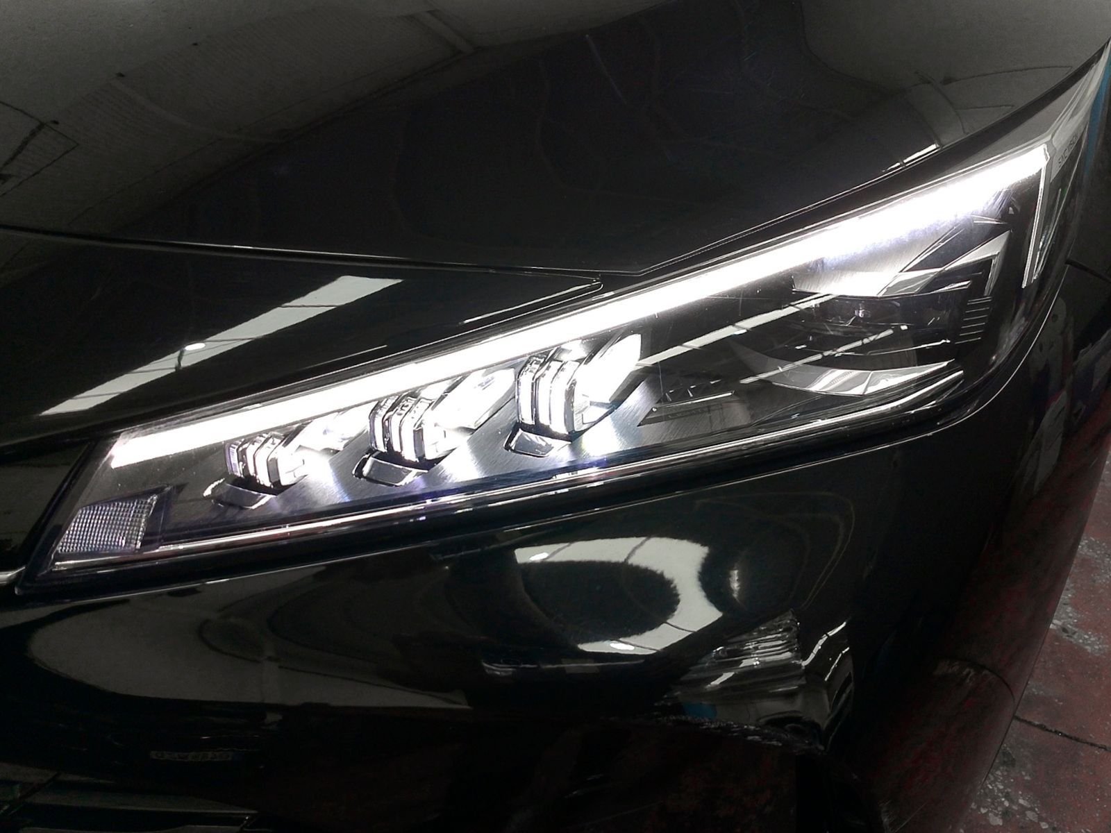 MG HS 1.5 T-GDi Comfort DCT - foto 25