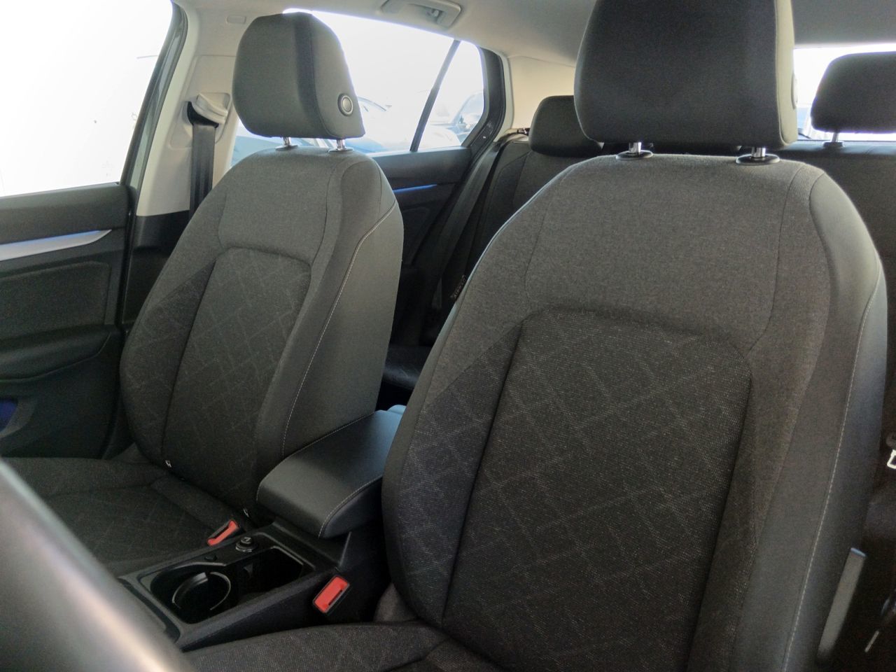 Volkswagen Golf Life 1.0 TSI - foto 19