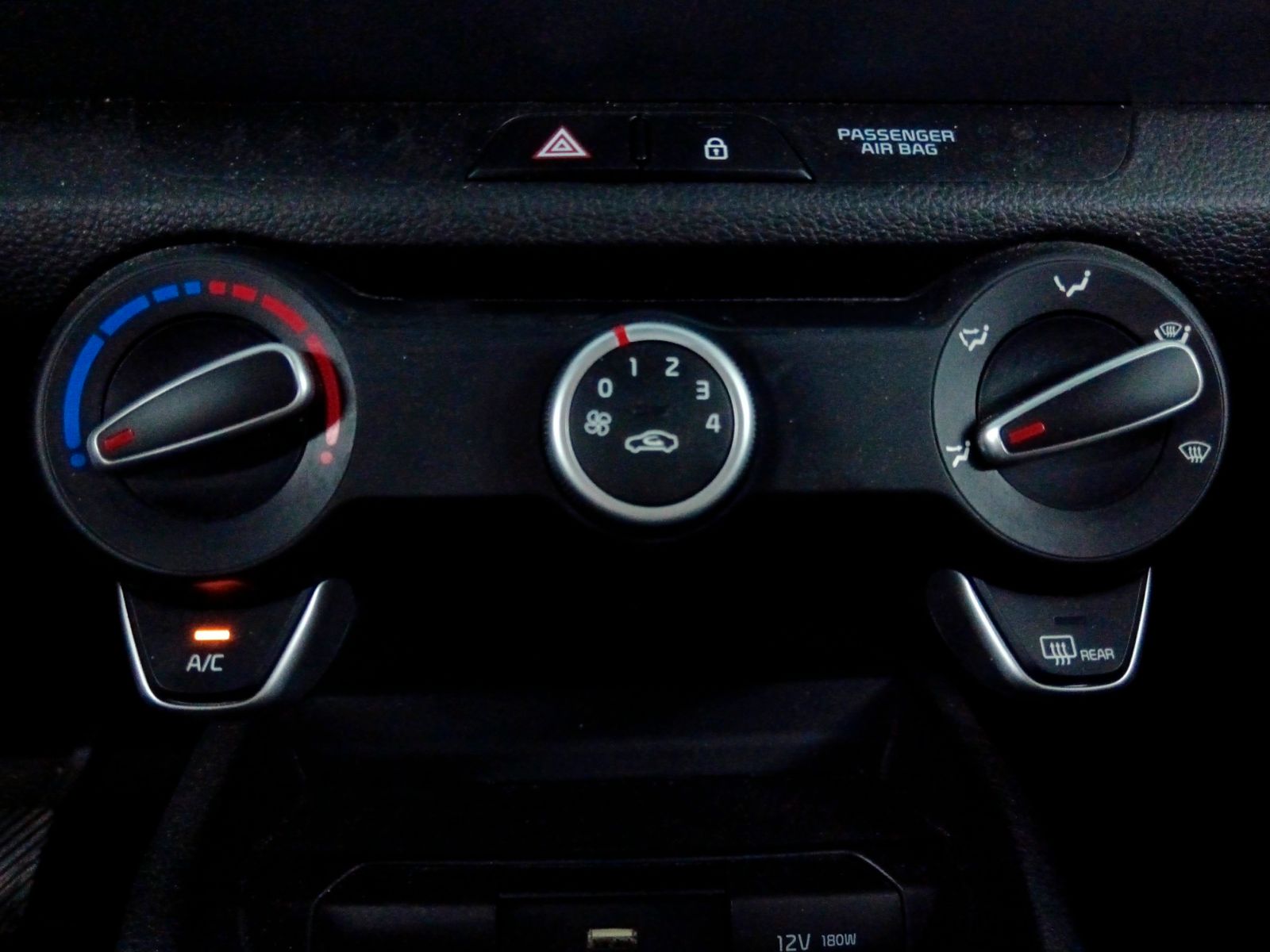 Kia Stonic 1.2 DPi Concept - foto 20