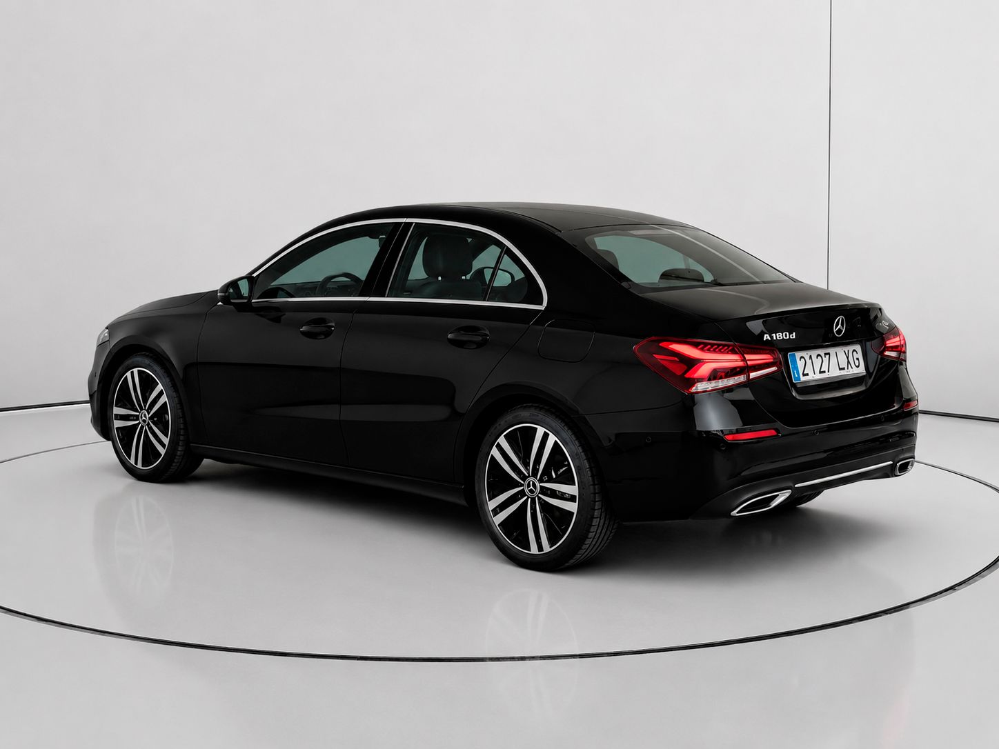Mercedes-Benz Clase A 180 d Sedán - foto 5