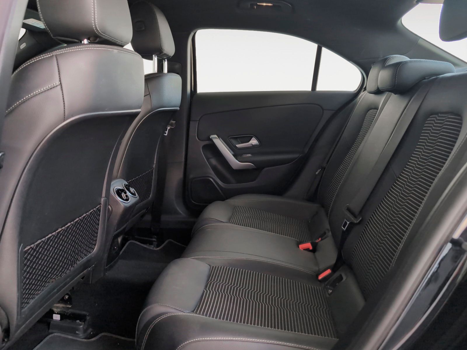 Mercedes-Benz Clase A 180 d Sedán - foto 12