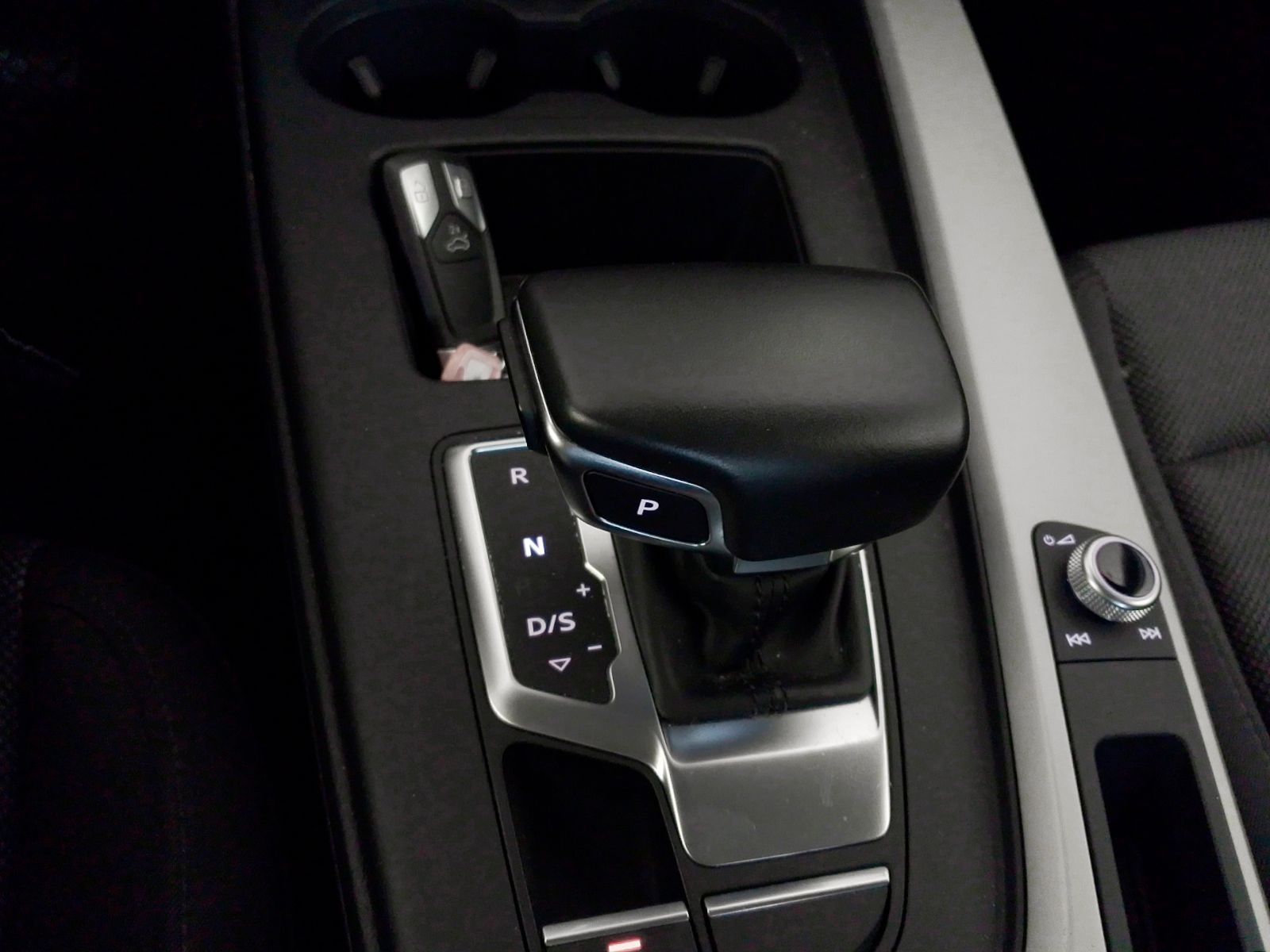 Audi A4 Advanced 30 TDI S tronic - foto 15