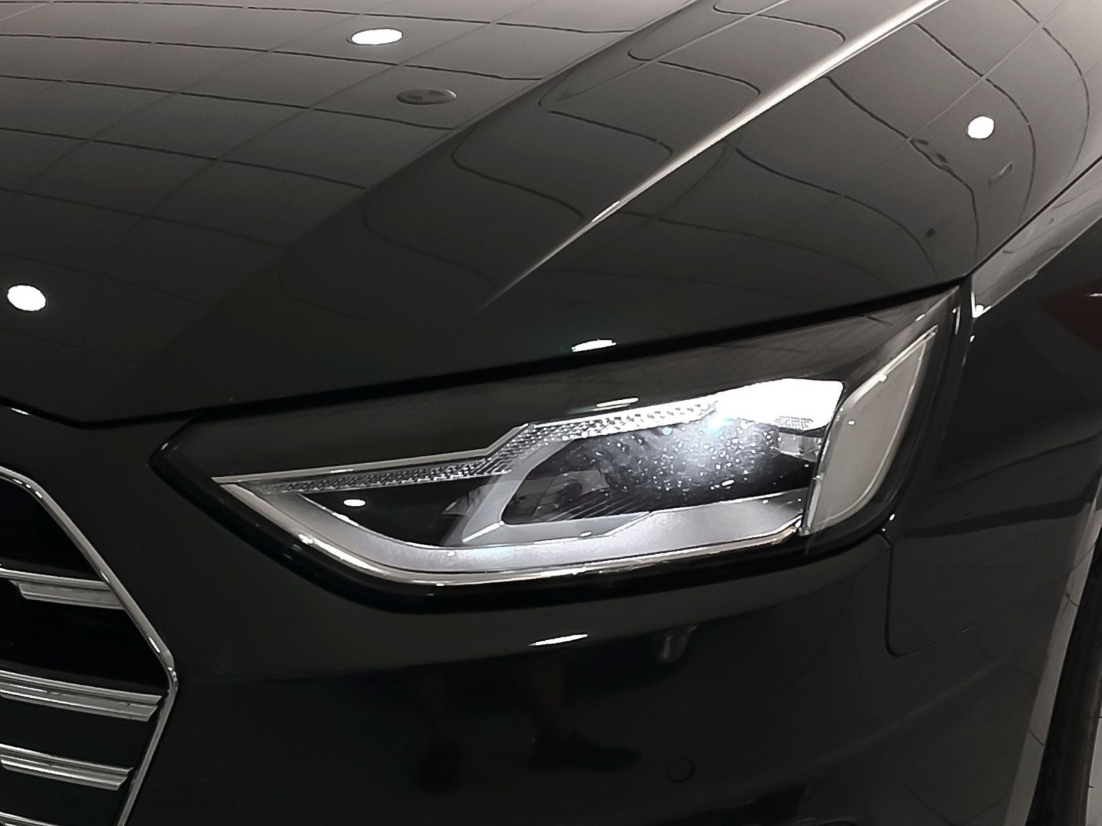 Audi A4 Advanced 30 TDI S tronic - foto 24